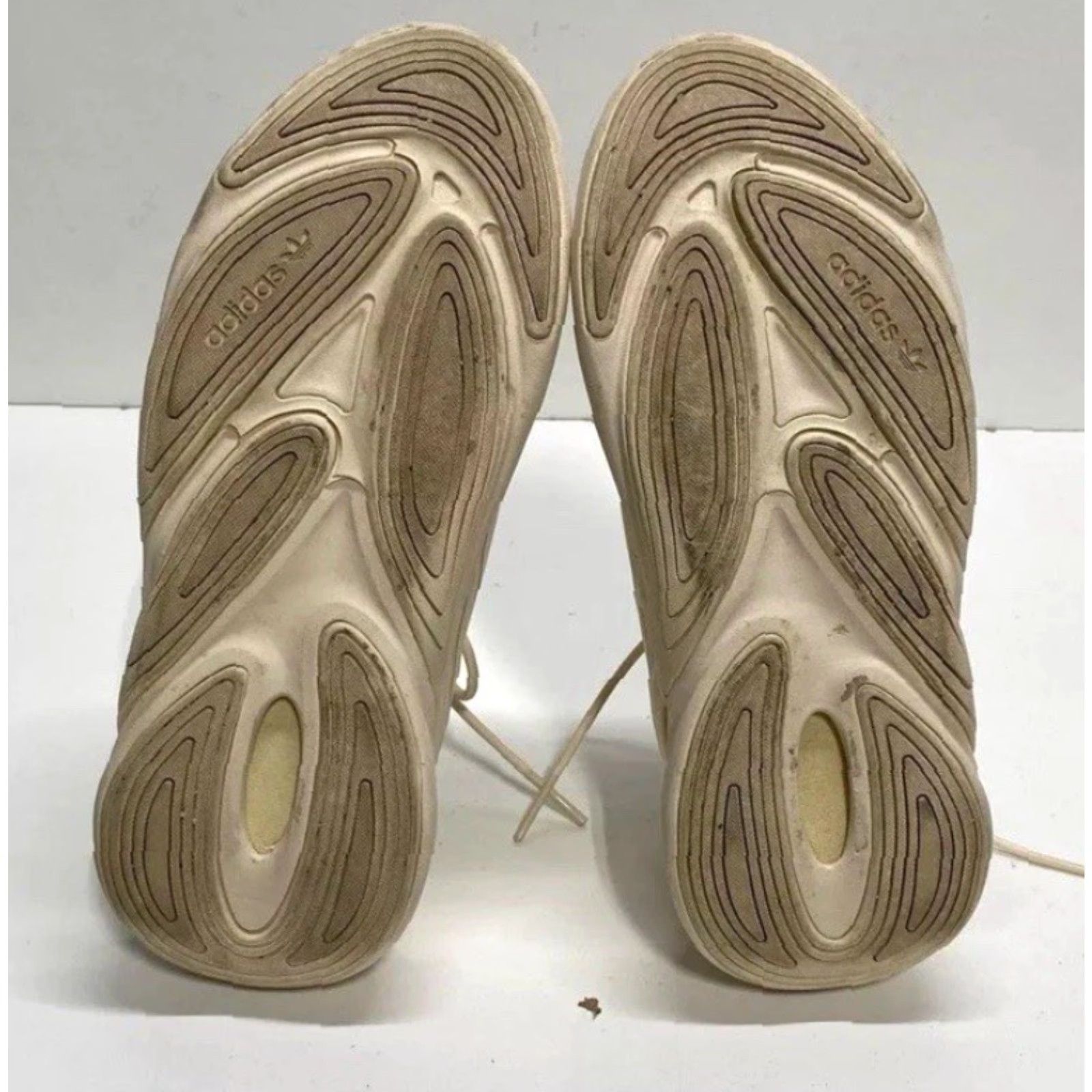 Adidas Women’s Adidas Originals Ozelia Triple Beige Ecru Tint Sneakers GV8992 Size 7 Size US 7 / IT 37 - 6 Thumbnail
