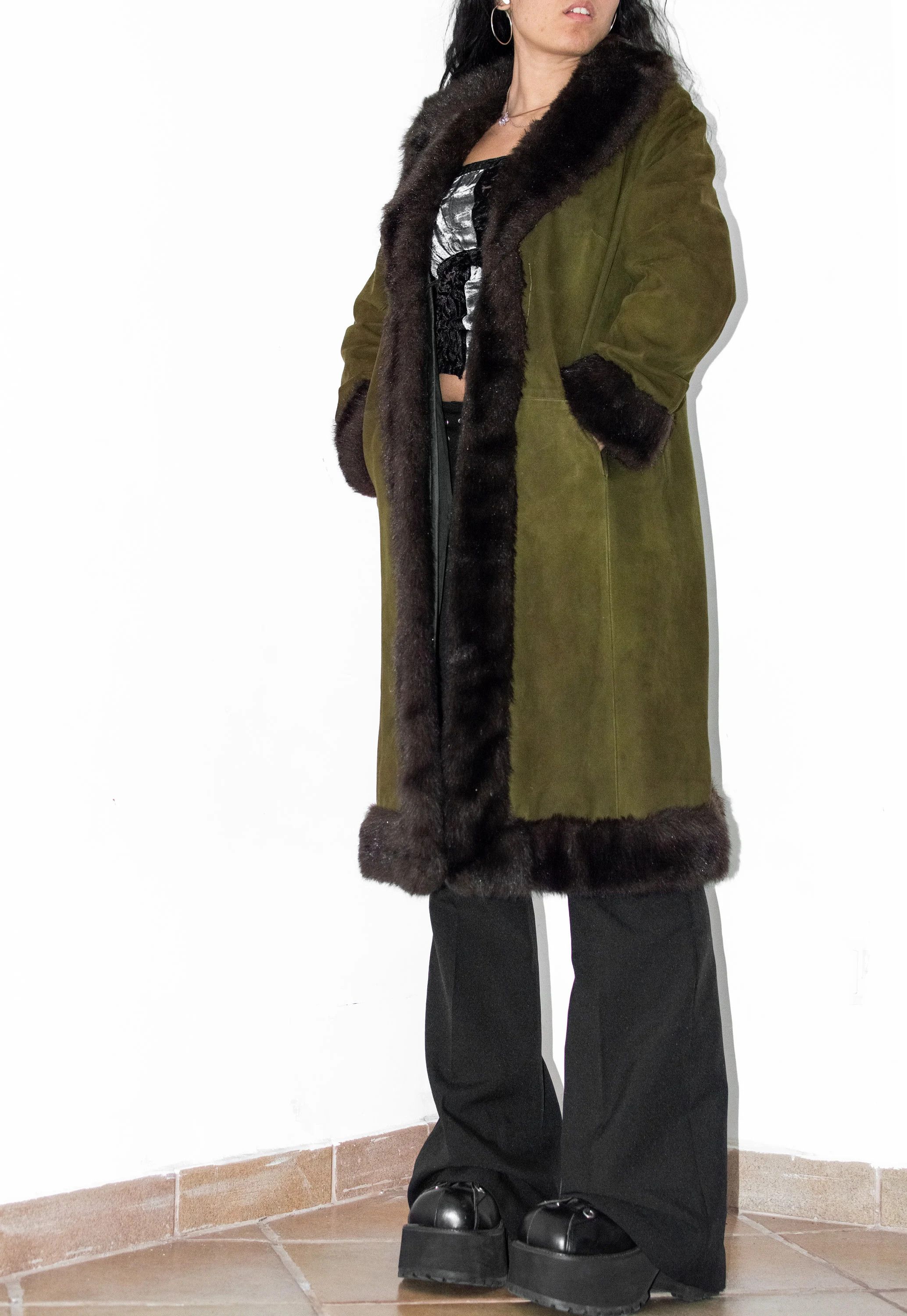 Designer × Japanese Brand × Vintage Vintage 90s Khaki Faux Fur Leather Afghan Coat Size M / US 6-8 / IT 42-44 - 1 Thumbnail