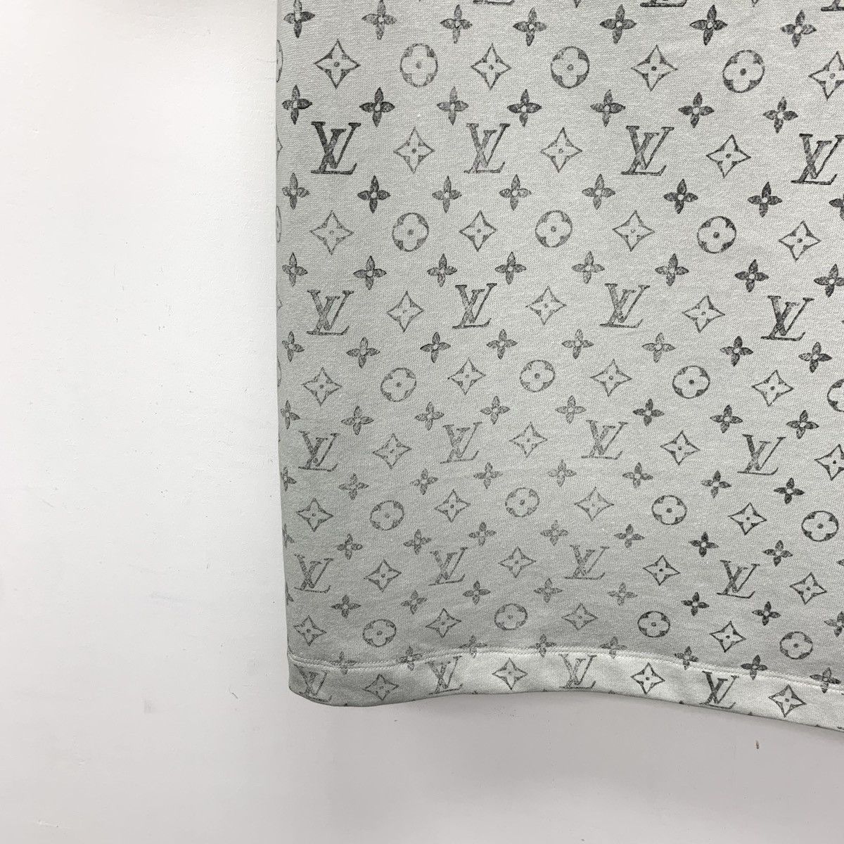 Louis Vuitton Louis Vuitton All Over Monogram Logo Short Sleeve K26WX Size L / US 10 / IT 46 - 4 Thumbnail
