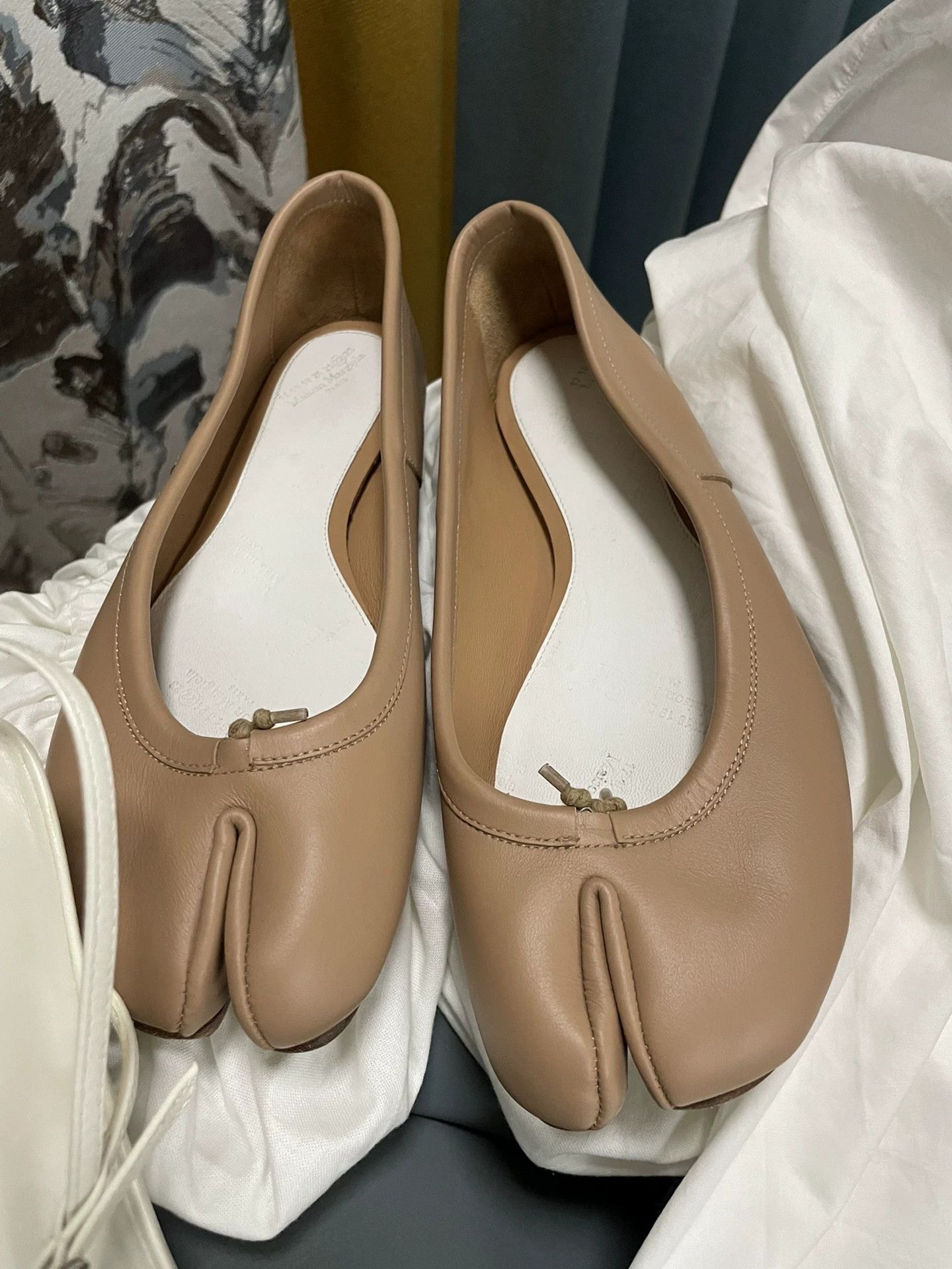 Maison Margiela Maison Margiela Tabi 35.5 & The Row Heeled Sandal 35.5 Size US 5 / IT 35 - 2 Thumbnail