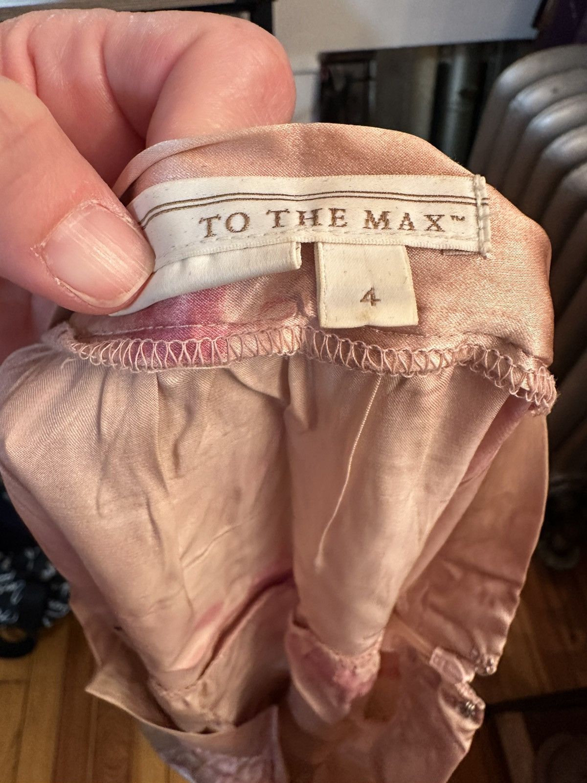 Other gently worn flowy pink skirt Size 27" / US 4 / IT 40 - 3 Thumbnail