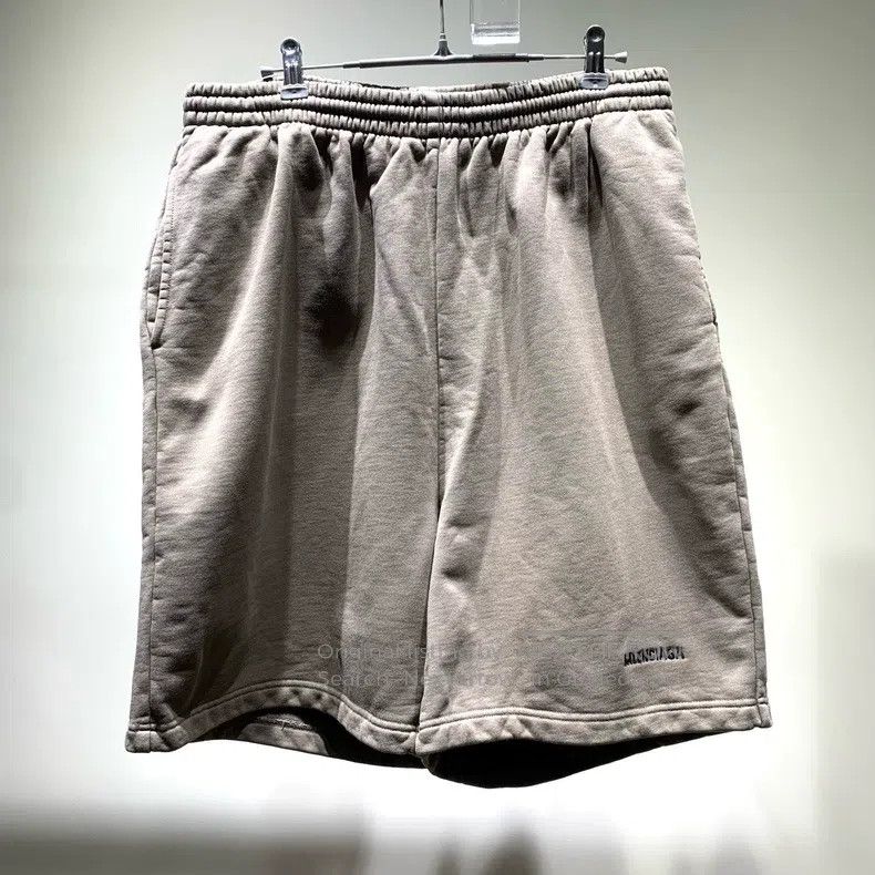 Balenciaga Balenciaga size XS Logo Printed Casual Short Pants Size US 27 - 1 Thumbnail