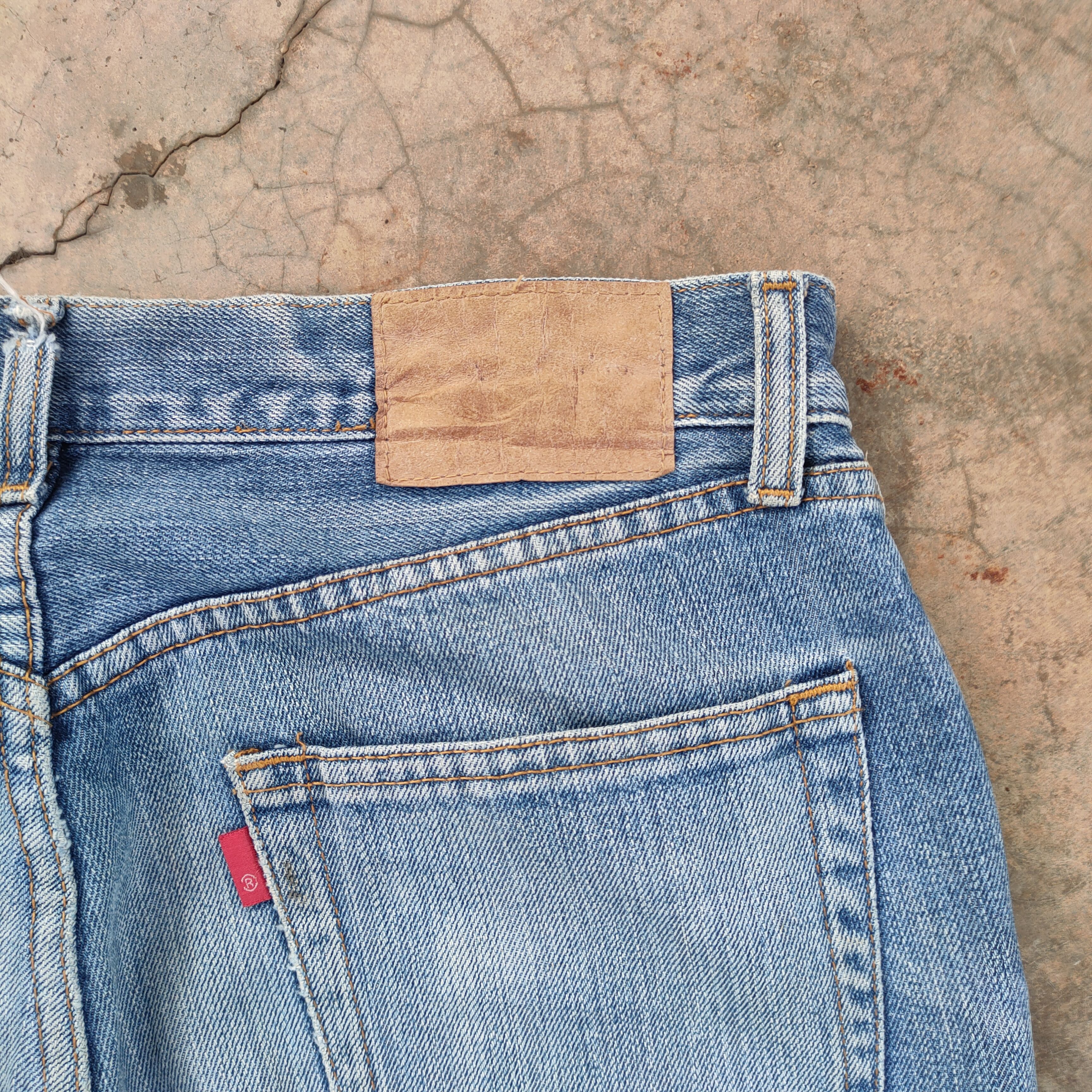 Japanese Brand VINTAGE JAPANESE FADED DISTRESSED DENIM JEAN PANTS Size US 31 - 10 Thumbnail