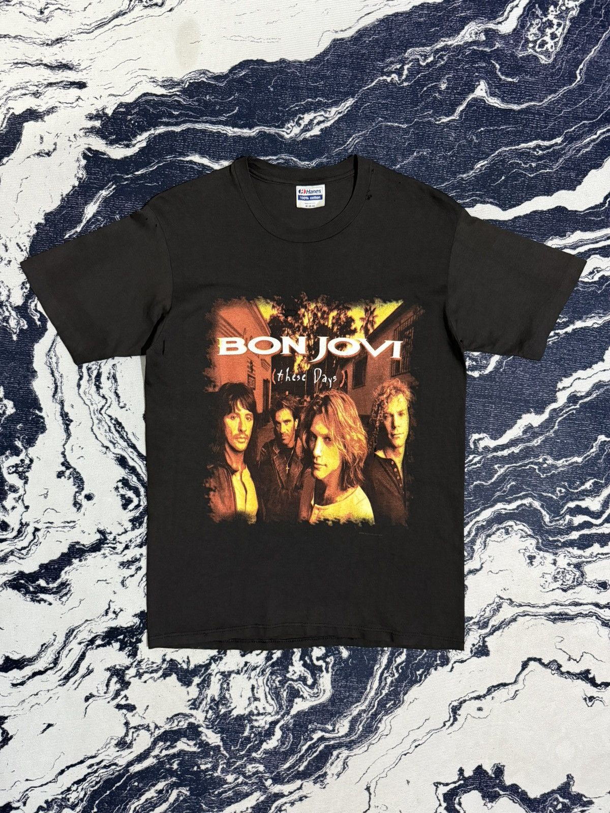 Band Tees Vintage bonjovi 1995 these days tour tshirt Size US M / EU 48-50 / 2 - 8 Thumbnail