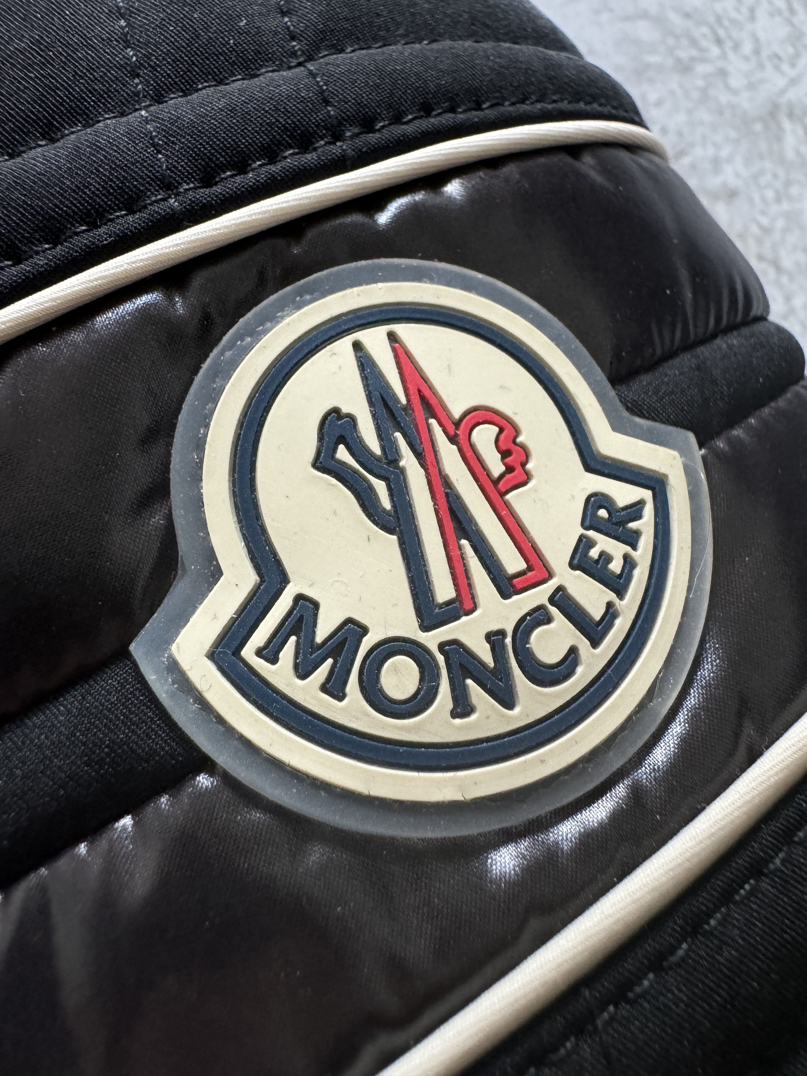 Moncler !extremely rare Moncler Ski jacket with Balaclava Size US XL / EU 56 / 4 - 4 Thumbnail