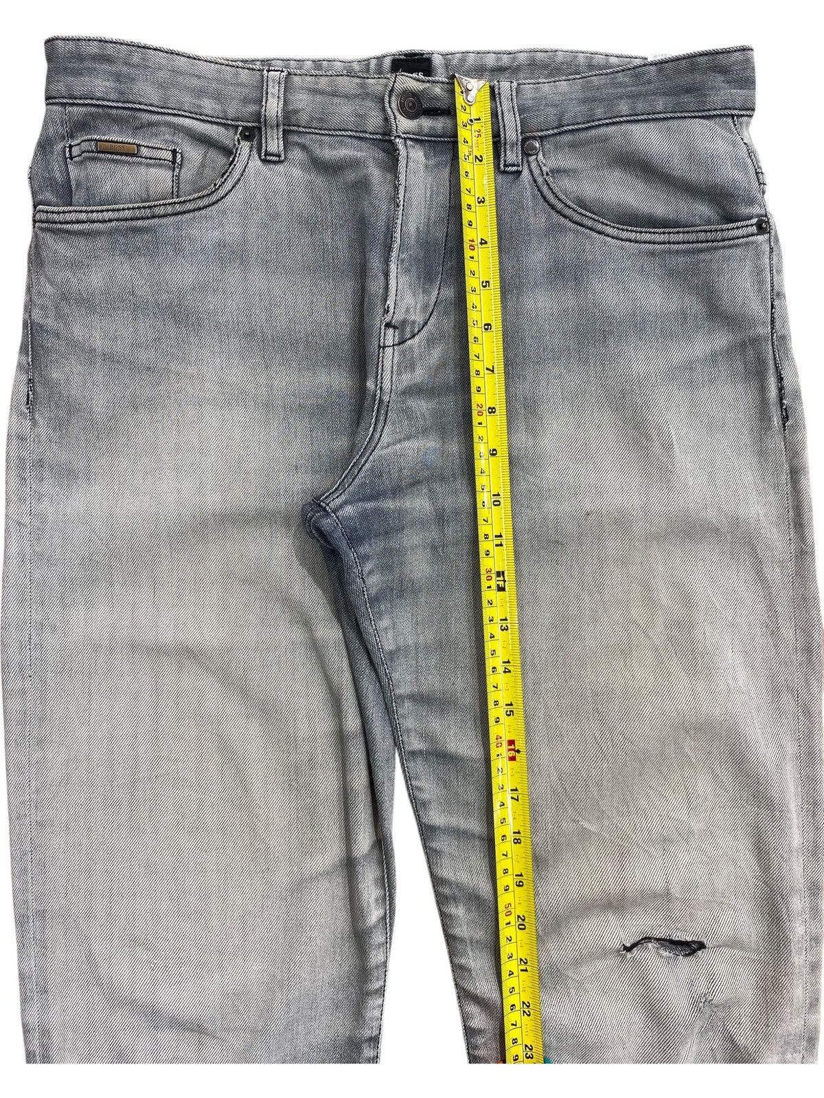 Hugo Boss Hugo Boss Brand Faded Wash Style Loose Jeans Size US 34 / EU 50 - 12 Thumbnail