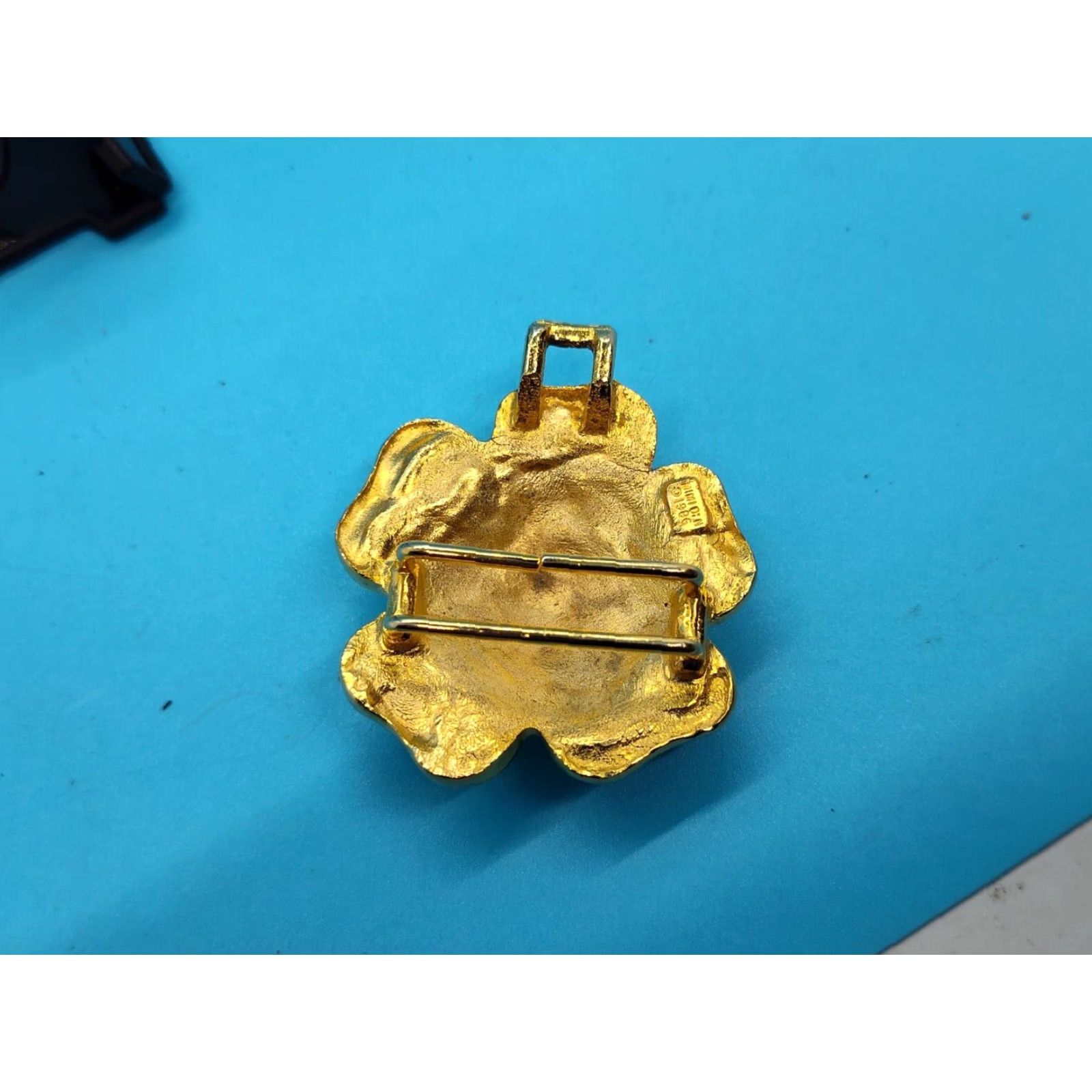 Vintage VINTAGE Mimi Di N 1986 Flower Gold Tone Belt Buckle Women’s Metallic 2" Diameter Size ONE SIZE - 3 Thumbnail