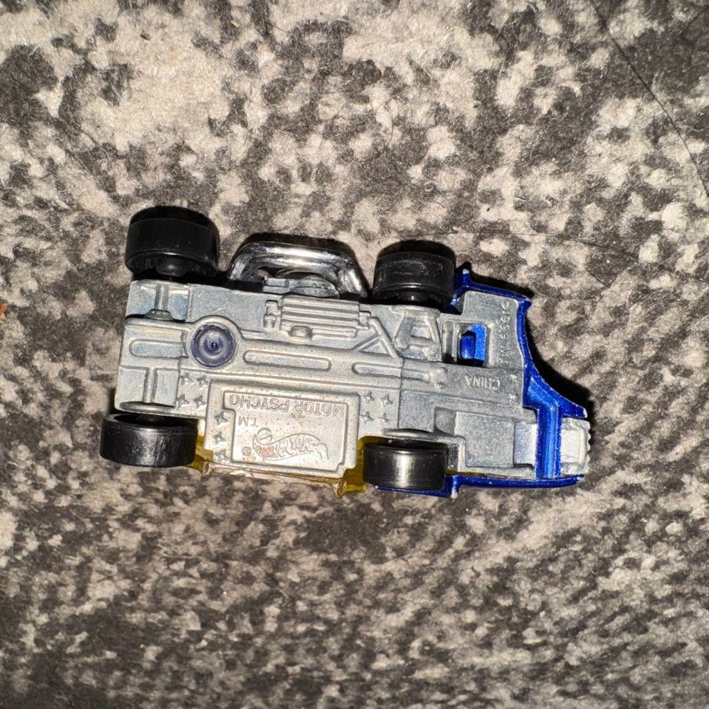 Vintage 1998 Hot Wheels Motor Psycho Wild Things Car Blue Yellow Size ONE SIZE - 5 Thumbnail
