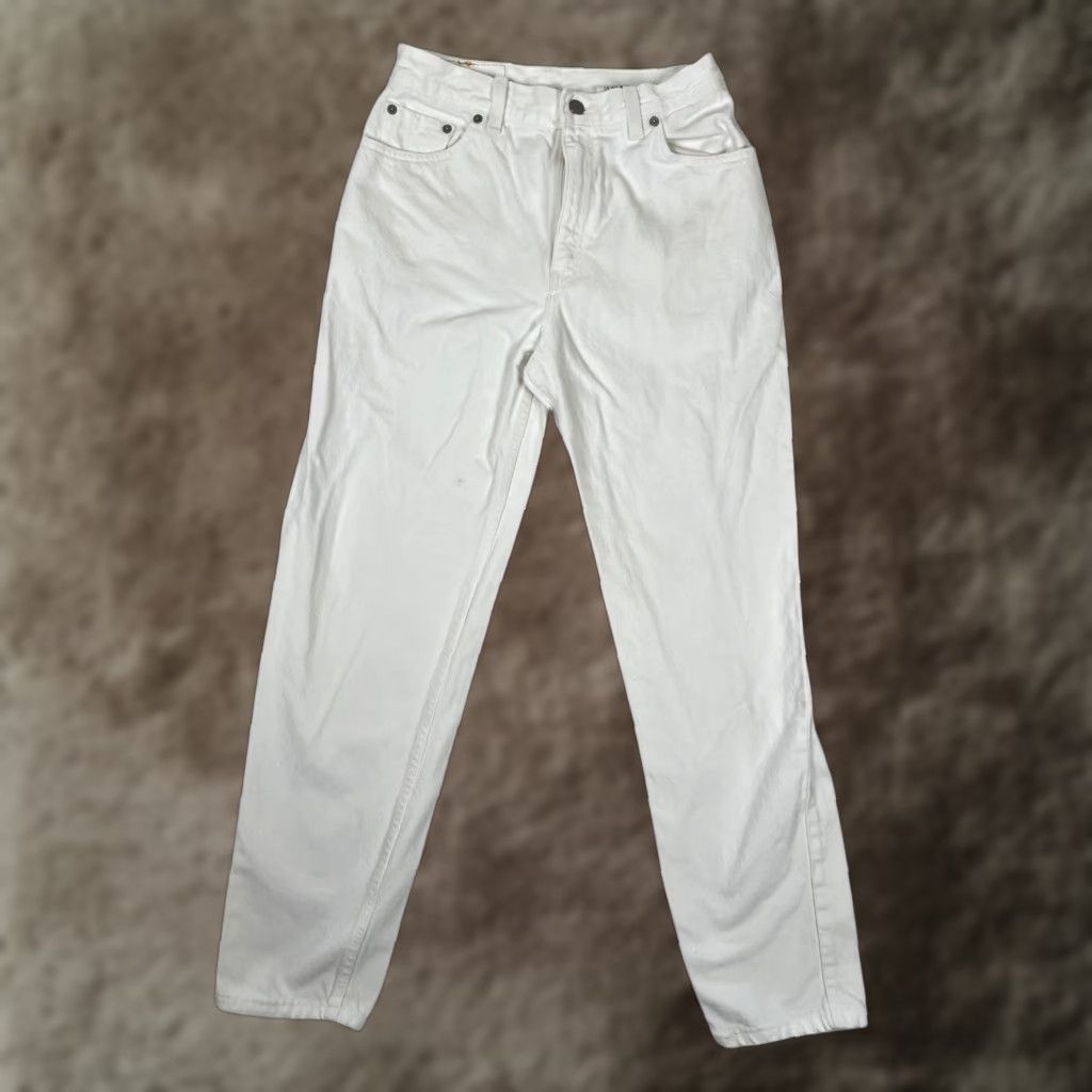 Levi's VINTAGE Levi's 550 Relaxed Tapered Leg Jeans Womens 10 White Denim Made in USA Size 32" / US 10 / IT 46 - 1 Thumbnail