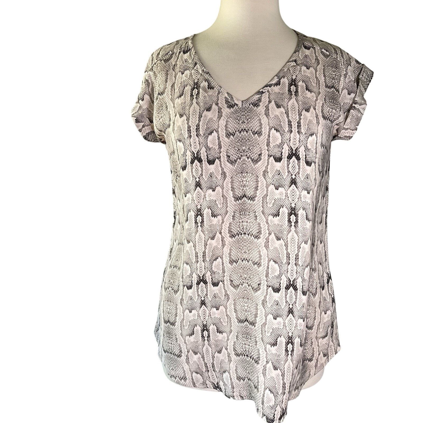 Skin Express V Neck Snakeskin Top P/S Size XS / US 0-2 / IT 36-38 - 1 Thumbnail
