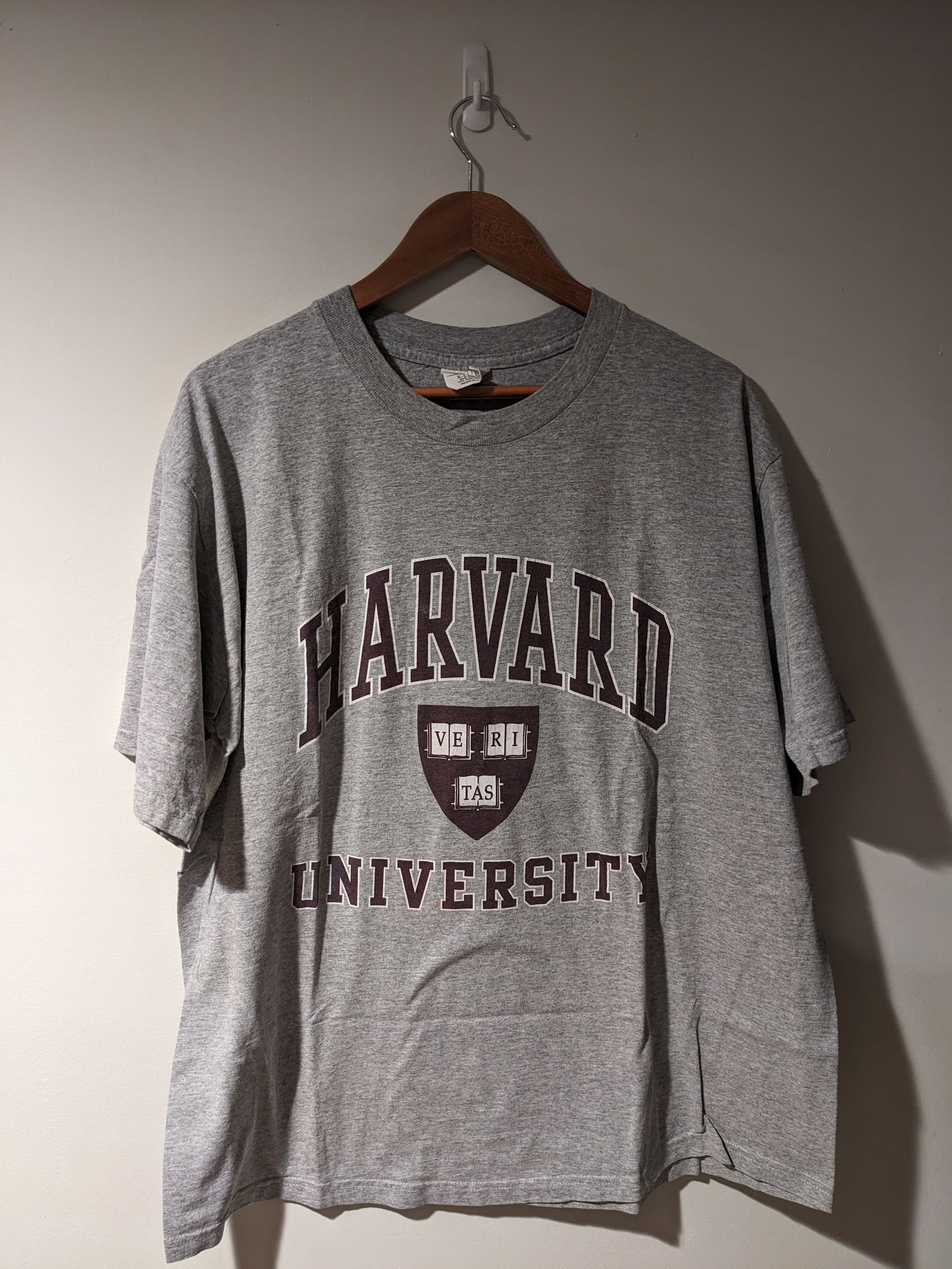 Vintage Vintage 90s Harvard University College Arch Logo T-Shirt Size US XL / EU 56 / 4 - 1 Thumbnail