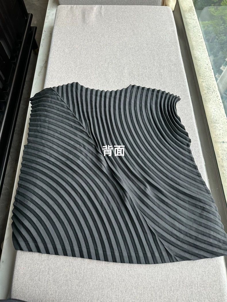 Issey Miyake Issey Miyake size:2 Black mainline vest Size XS / US 0-2 / IT 36-38 - 2 Thumbnail