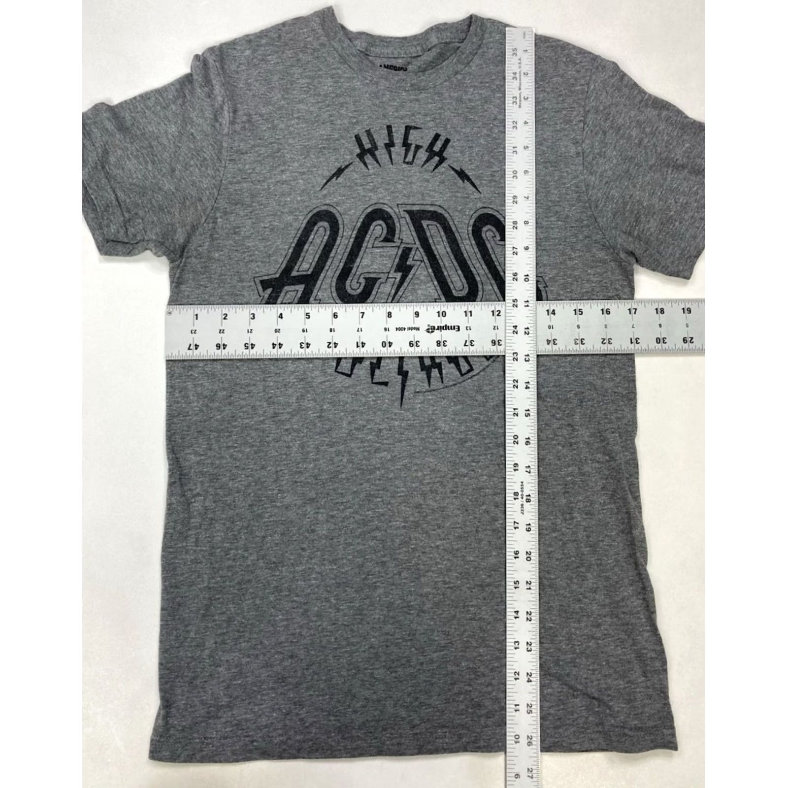 Vintage VINTAGE ACDC High Voltage Graphic T-shirt Women Small Gray Short Sleeve AC/DC Music Size S / US 4 / IT 40 - 6 Thumbnail