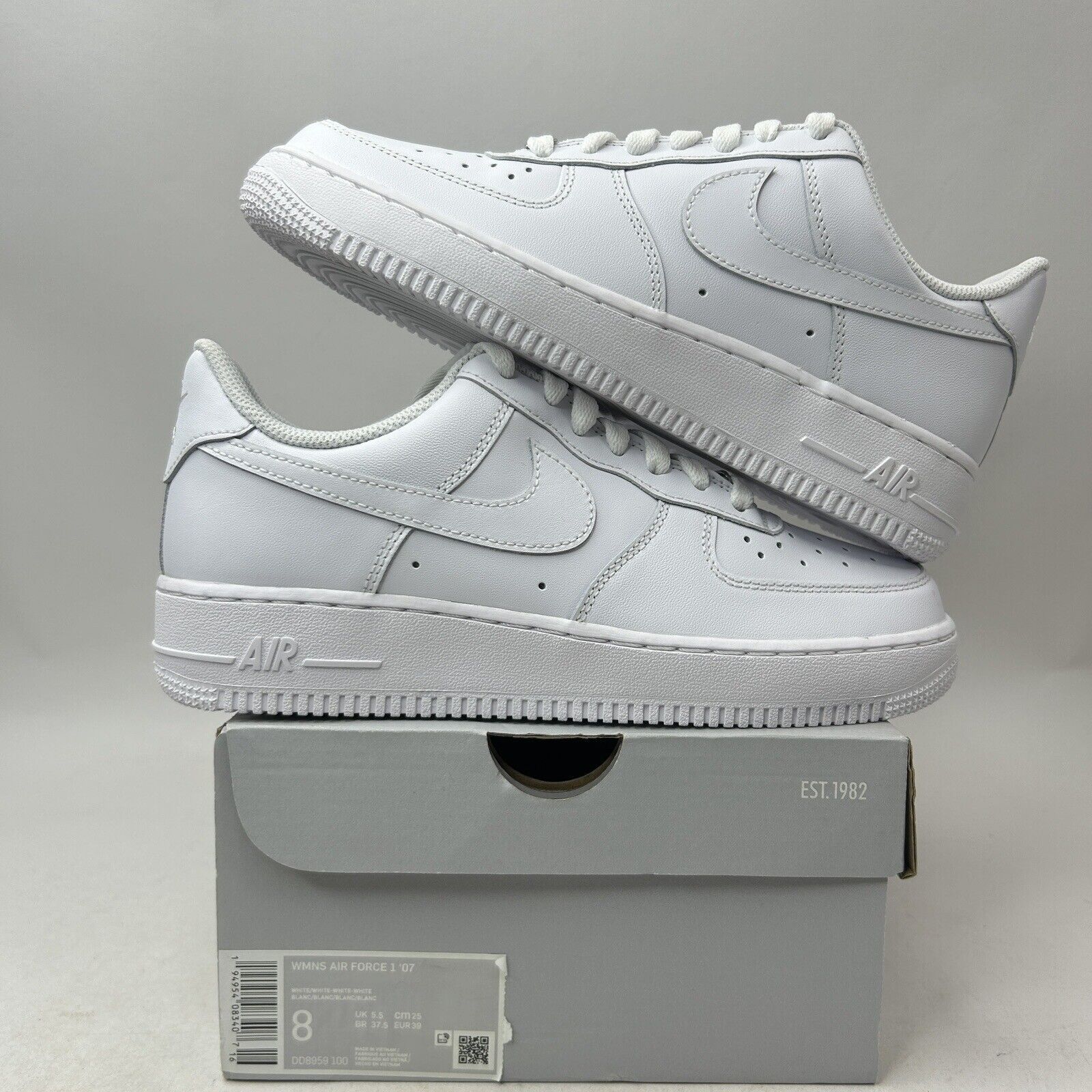 Nike Nike Air Force 1 Low 07’ “Triple White” 2024 Size US 8 / IT 38 - 1 Thumbnail