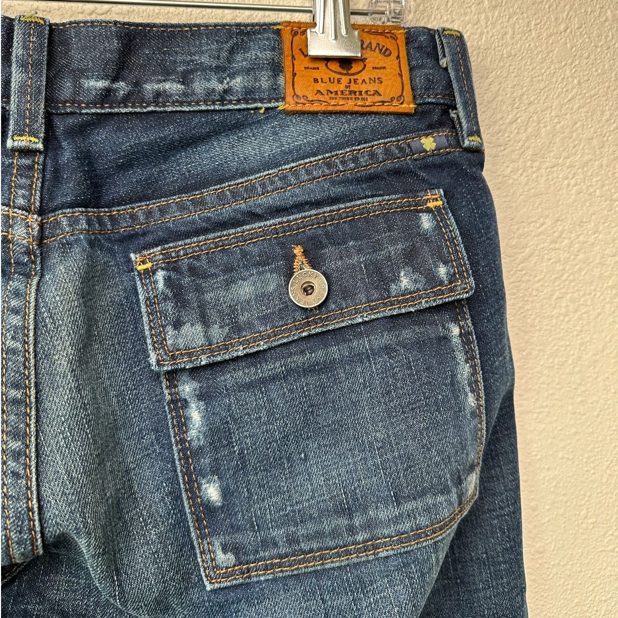 Lucky Brand Lucky Brand Y2K Low Rise Dark Medium Wash Cargo Jeans 4/27 Size 27" / US 4 / IT 40 - 7 Thumbnail