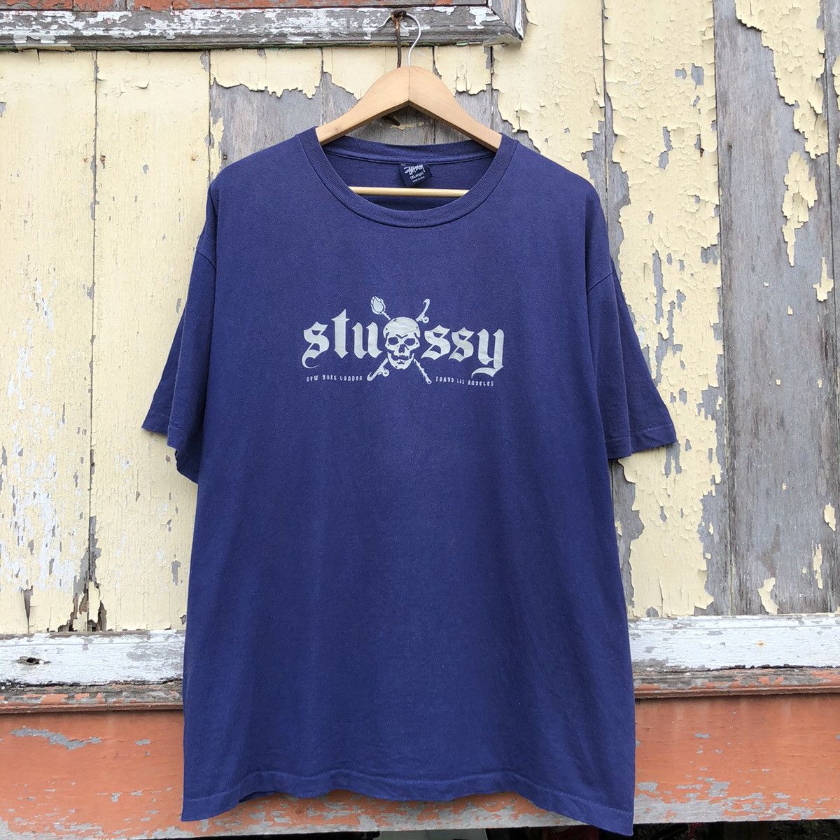 Stussy Vintage 90s Sunfaded Stussy New york London Tshirt Size US XL / EU 56 / 4 - 1 Thumbnail