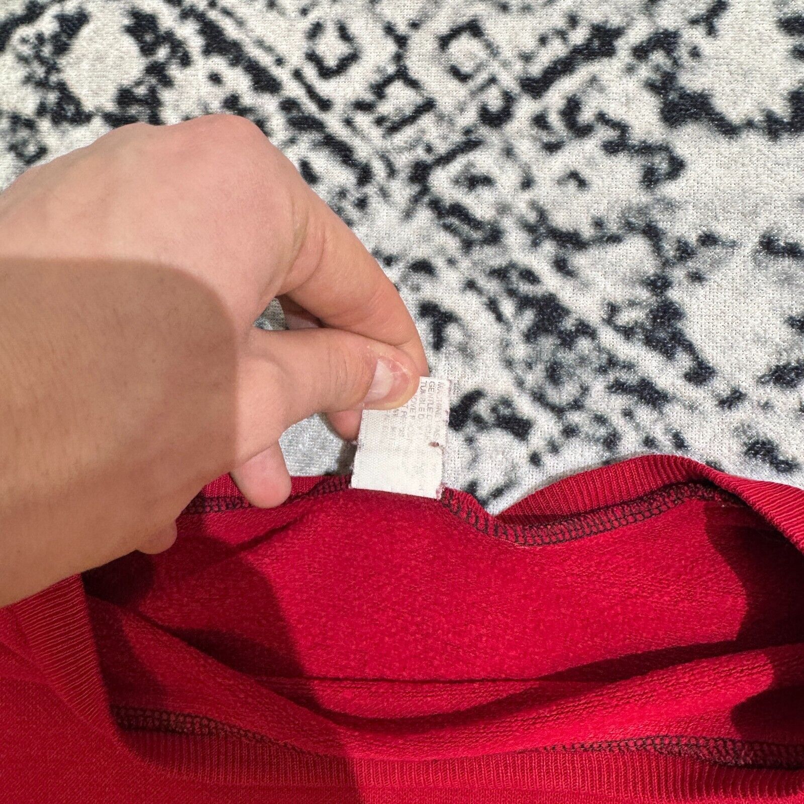 Vintage Vintage Red Burgundy Cotton Crewneck Size L Indians 70s Size US L / EU 52-54 / 3 - 7 Thumbnail