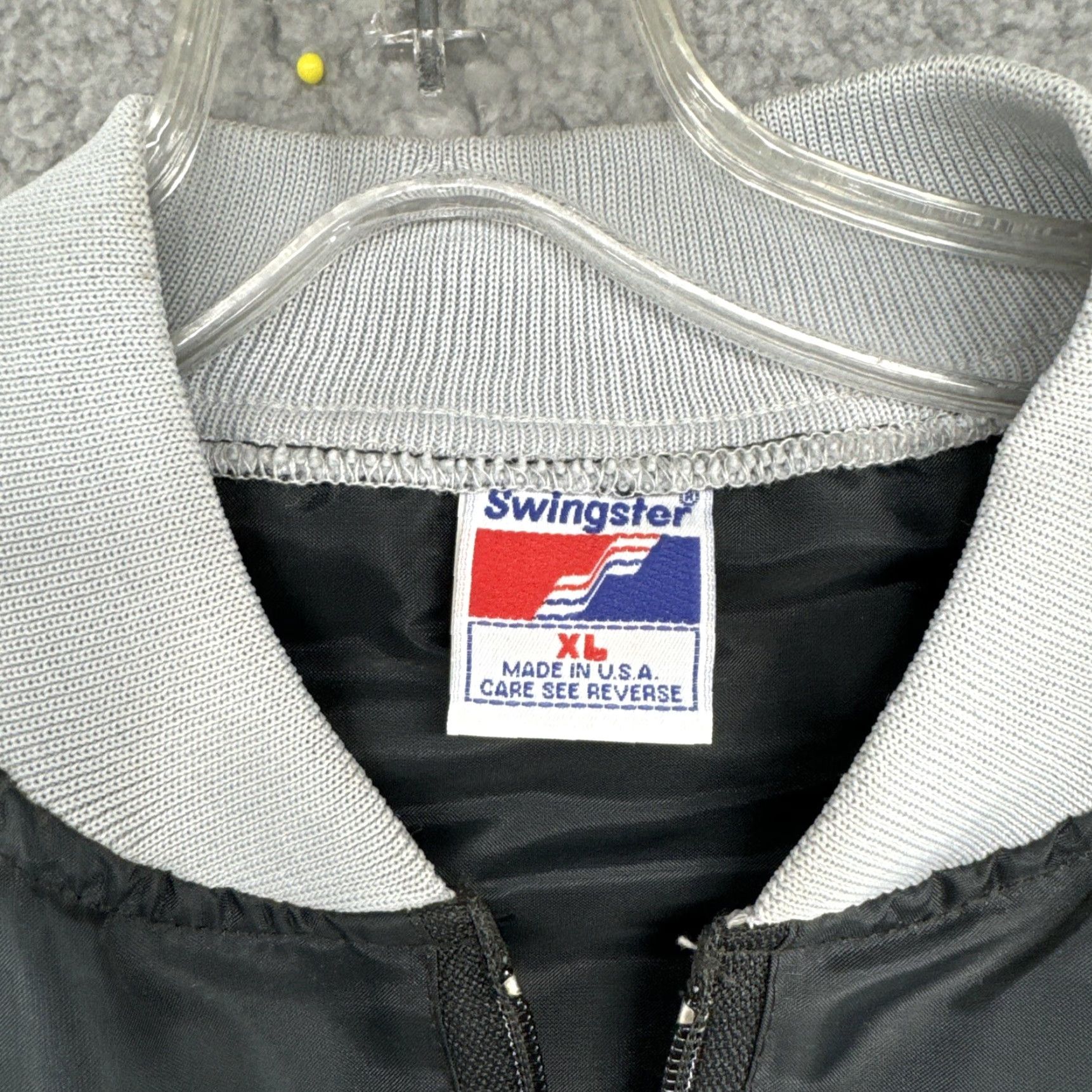 Vintage VINTAGE Swingster 1/4 Zip Jacket Men’s USA Made Lightweight XL Black Windbreaker USA Made Swingster 1/4 Zip Mens XL Black Windbreaker Size US XL / EU 56 / 4 - 3 Thumbnail