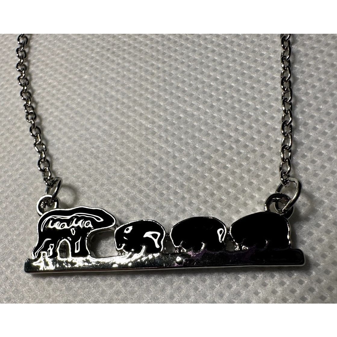 & Other Stories Mama Bear with 3 Cubs Necklace Size ONE SIZE - 1 Thumbnail