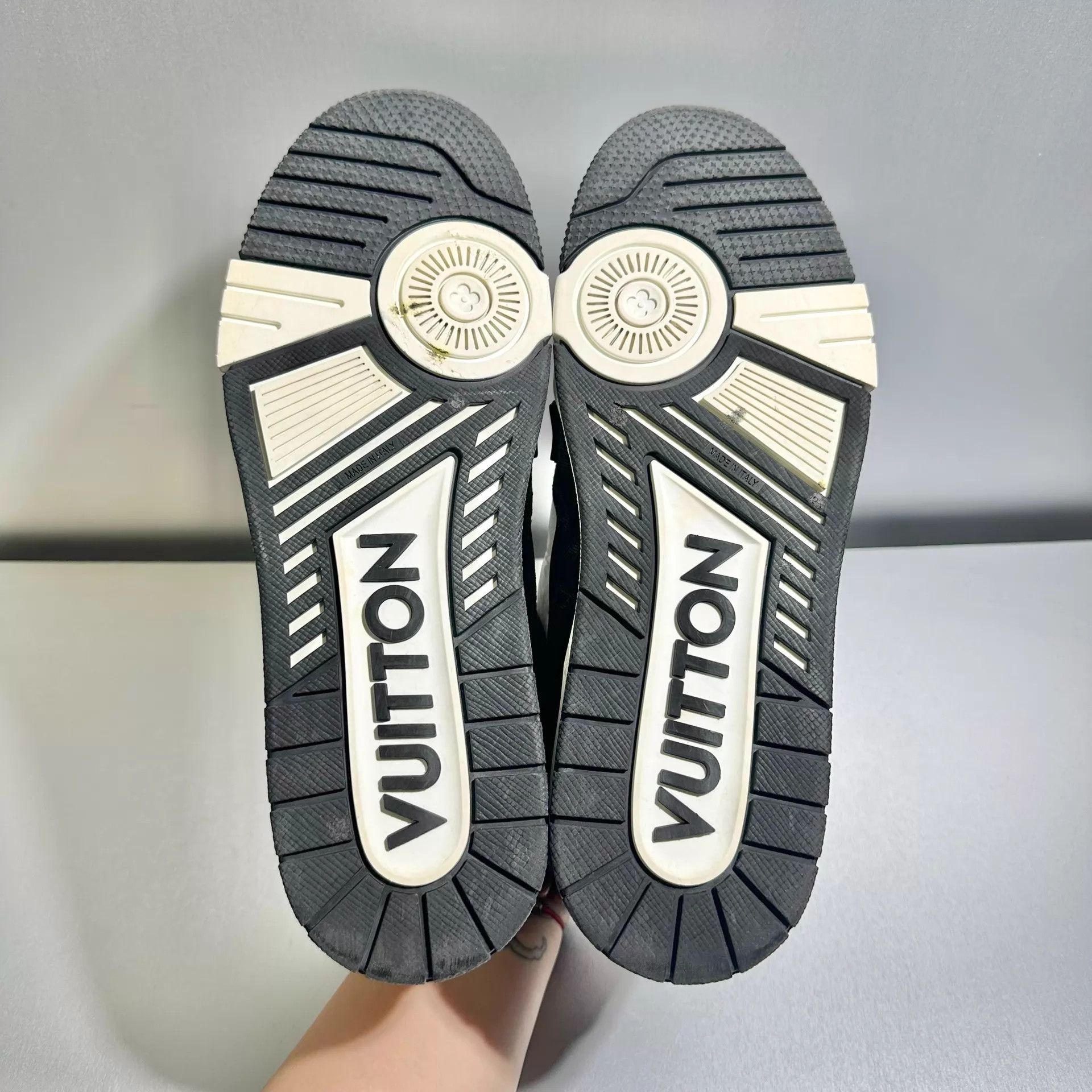 Louis Vuitton LV Trainer Black & White Denim 9/43 Worn once Size US 10 / EU 43 - 6 Thumbnail