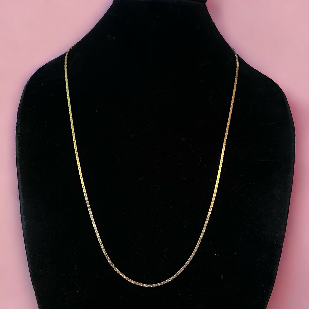 Vintage Vintage Crown Trifari thin herringbone chain necklace Size ONE SIZE - 1 Thumbnail
