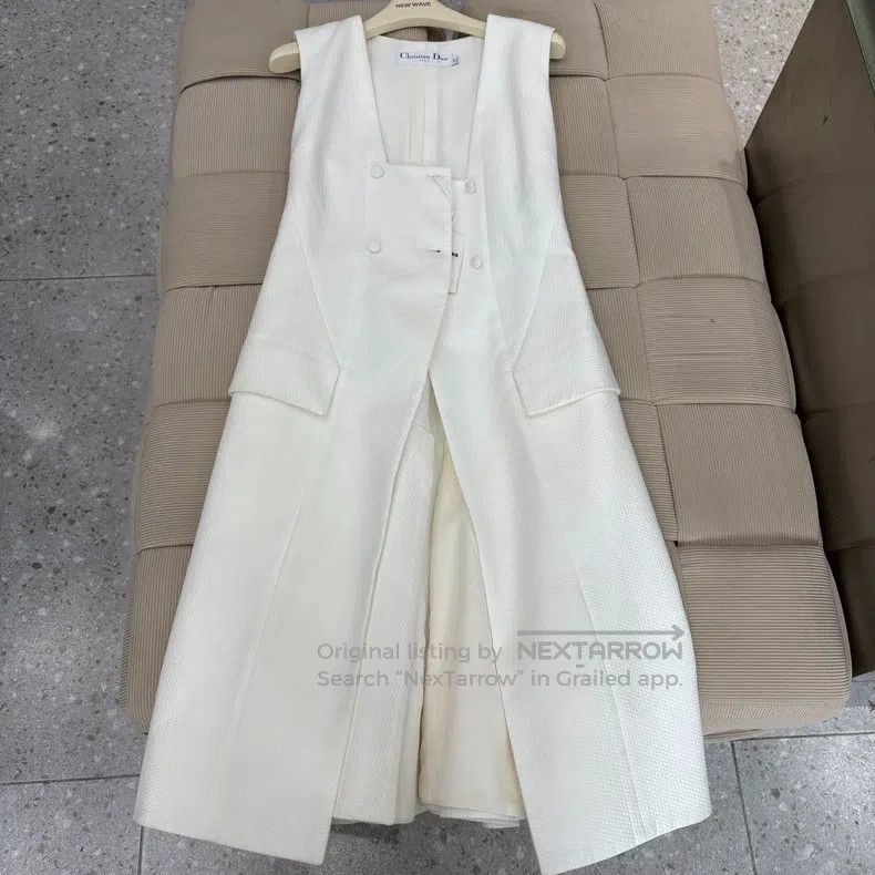 Dior Dior Vest suit dress Size XS / US 0-2 / IT 36-38 - 1 Thumbnail