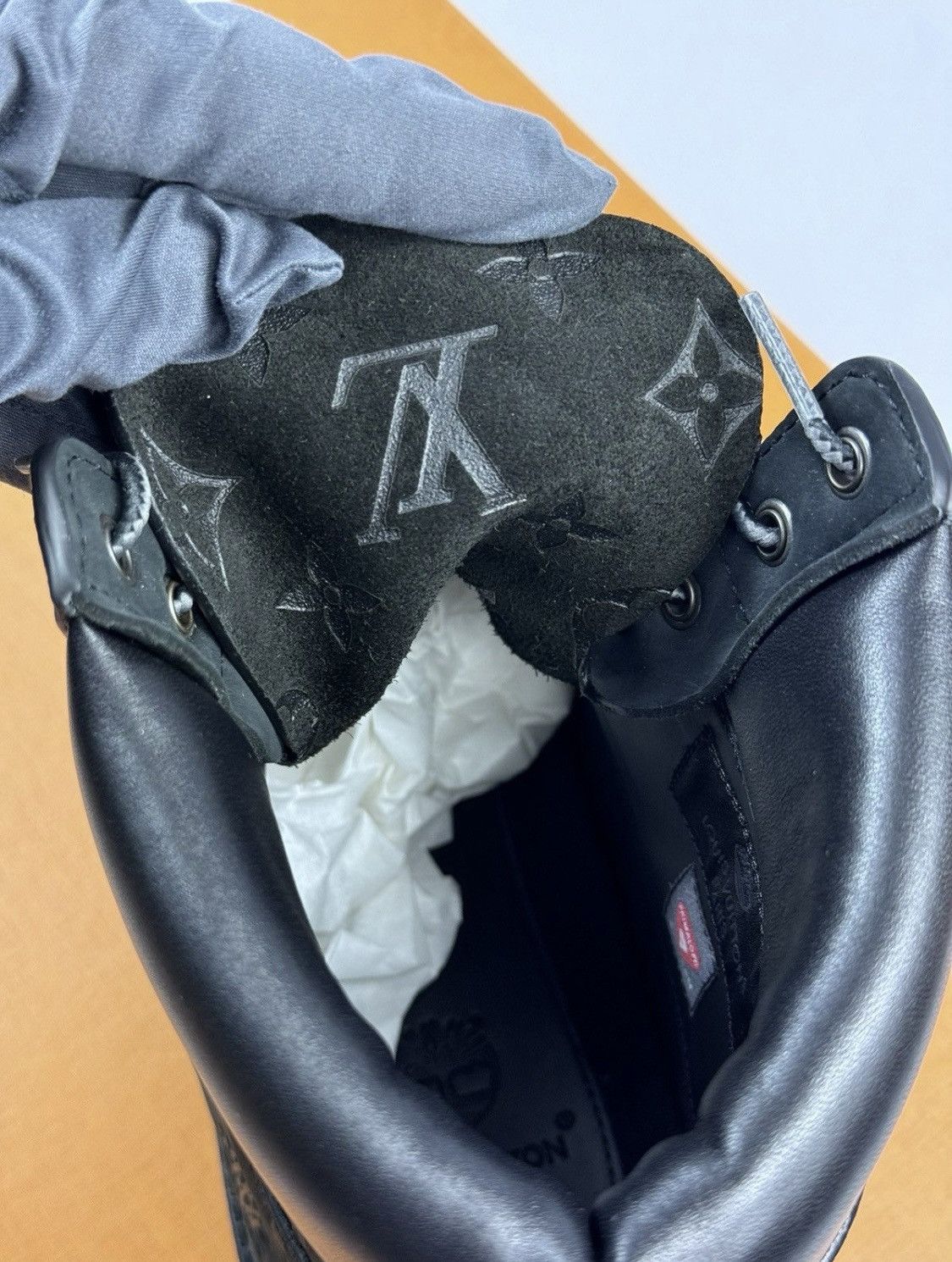 Louis Vuitton × Timberland Louis Vuitton x Timberland Monogram Size US 9 / EU 42 - 11 Thumbnail