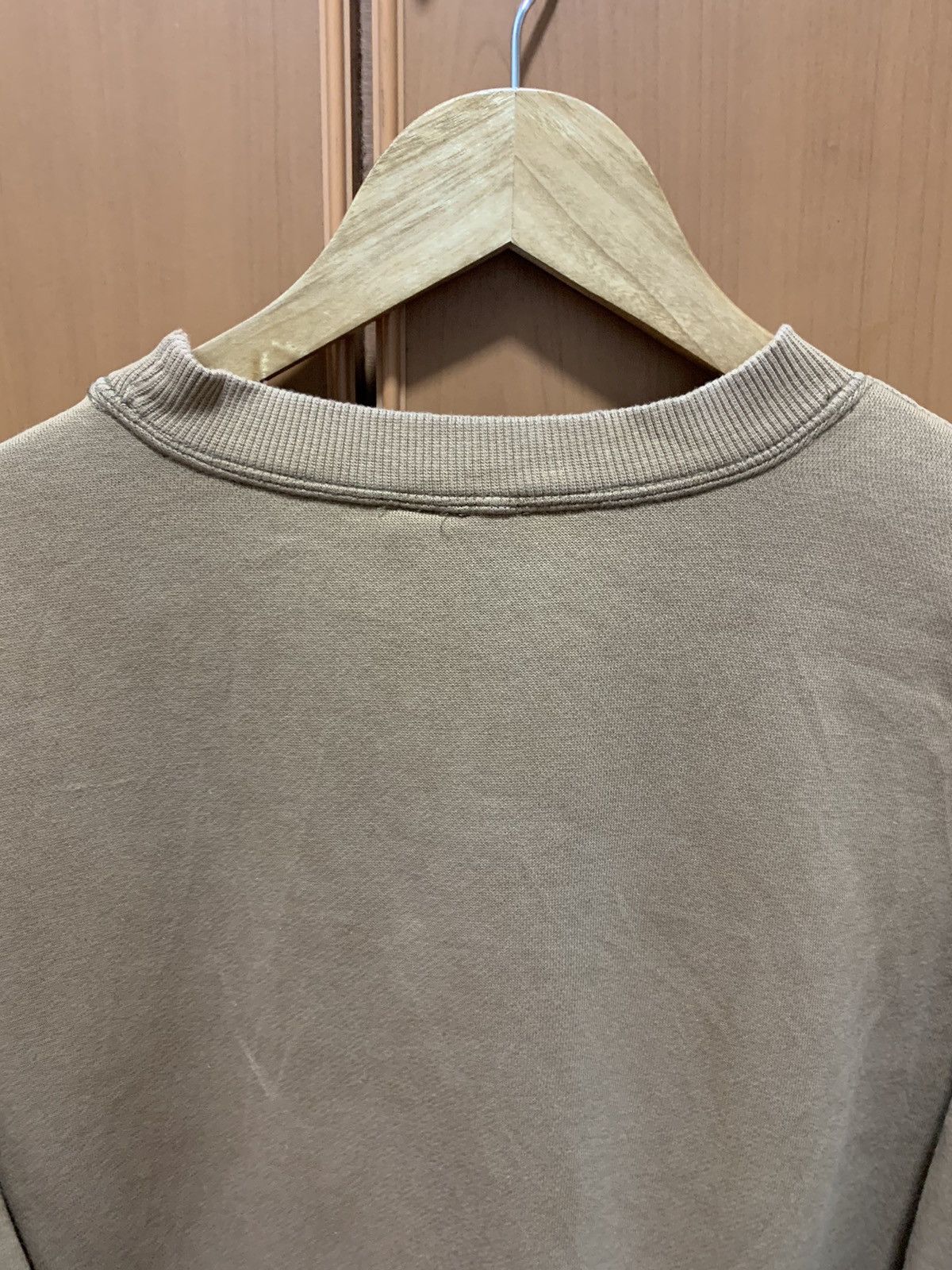 Champion Distressed Vintage Champion Crewneck Size US L / EU 52-54 / 3 - 8 Thumbnail