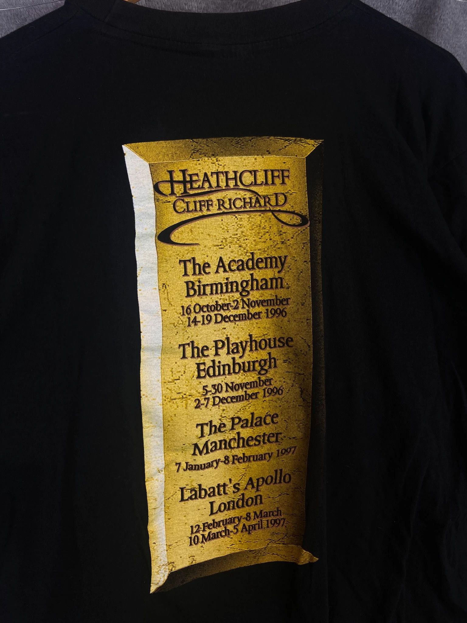 Vintage Vintage Cliff Richard Heathcliff Tour T-Shirt Black XL Size US L / EU 52-54 / 3 - 3 Thumbnail