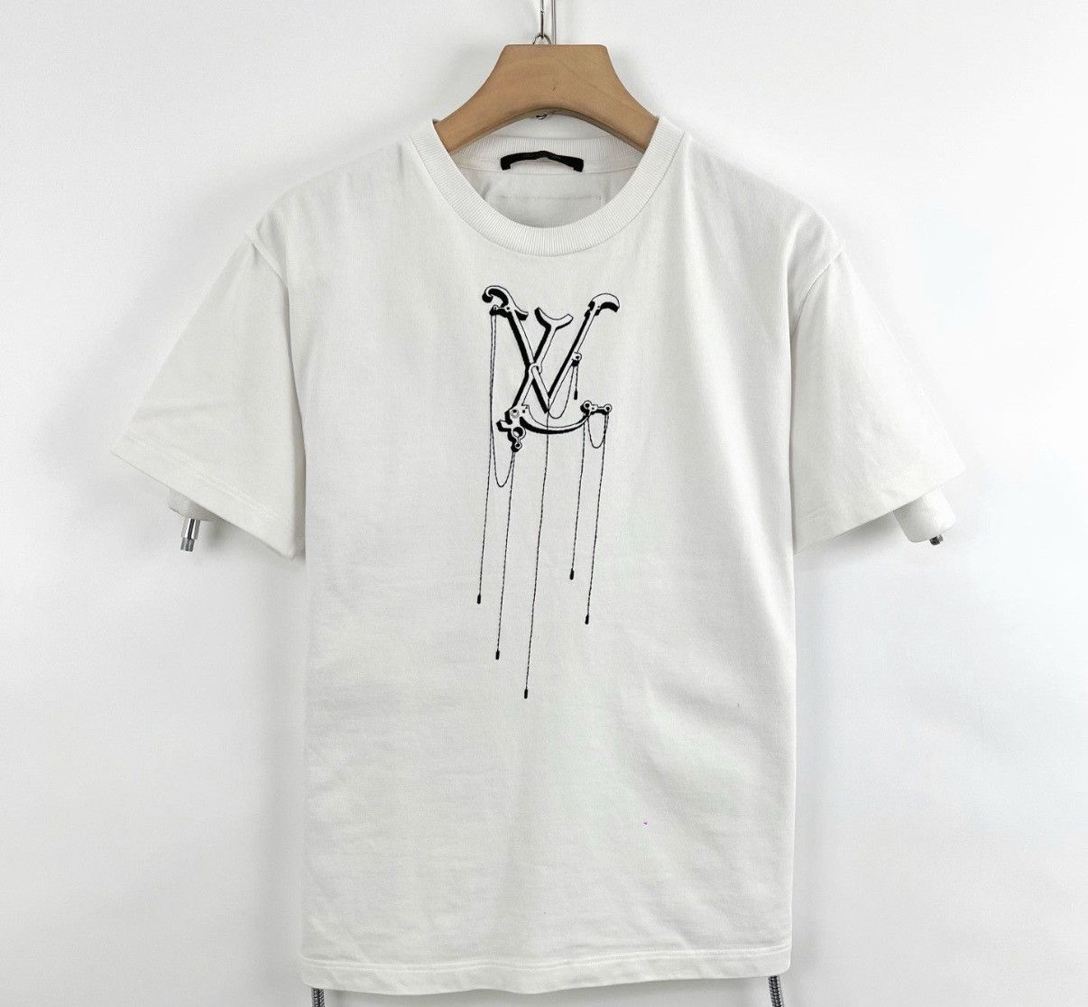 Louis Vuitton Louis Vuitton Embroidered Logo Short Sleeve K12 Size US S / EU 44-46 / 1 - 1 Thumbnail