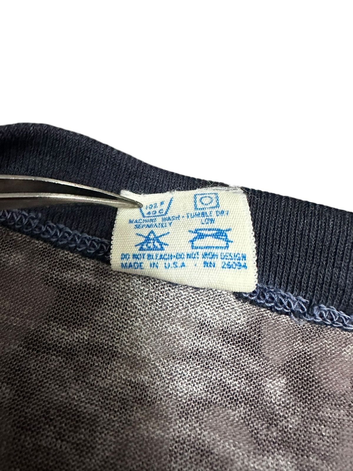 Champion Vintage 70s Champion Michigan Distressed Tee Size US M / EU 48-50 / 2 - 7 Thumbnail