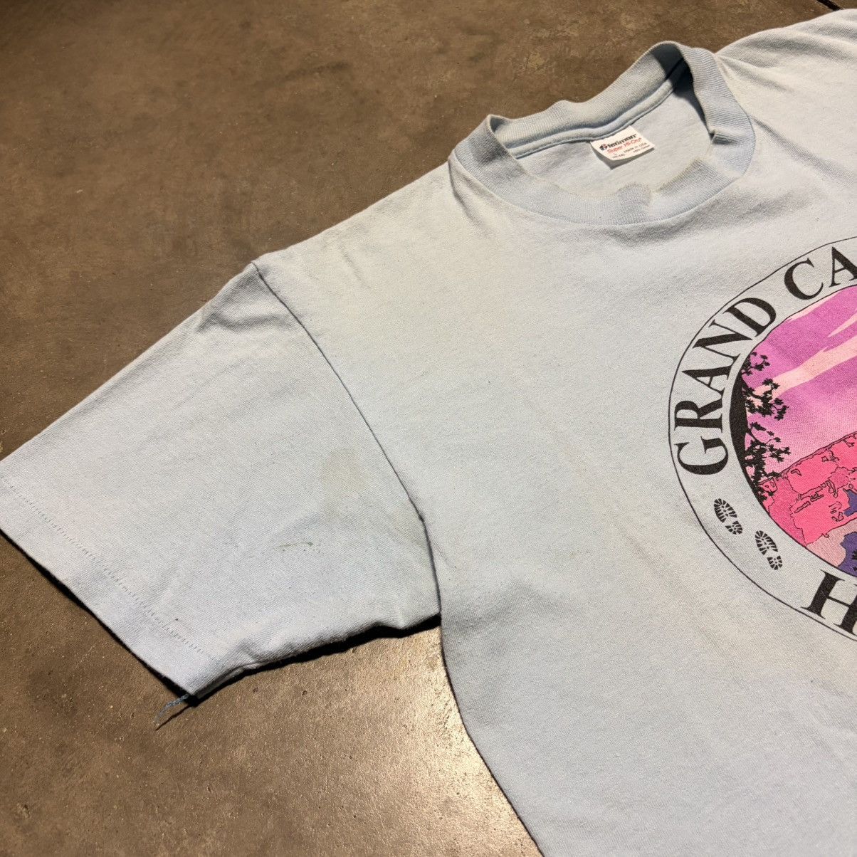 Vintage Vintage Grand Canyon Hiking Club 80s Graphic T shirt Stedman Size US L / EU 52-54 / 3 - 4 Thumbnail