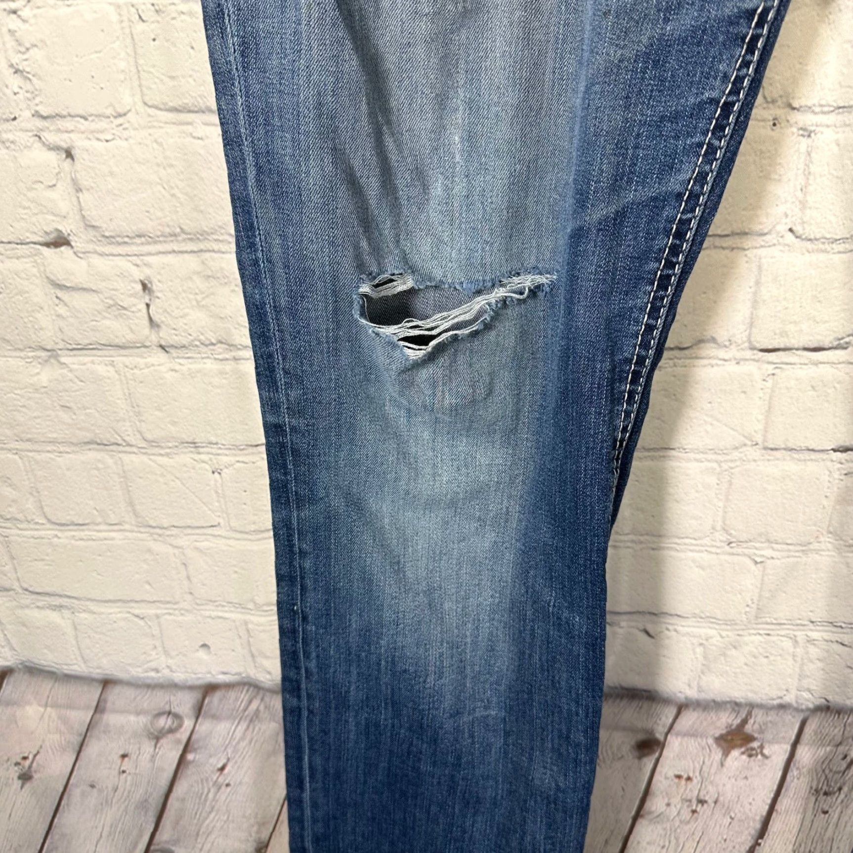 BKE BKE Derek Jeans Mens 34L Blue Medium Wash Distressed Denim Straight 34 Inseam 5-Pocket Zip Button Buckle Bke Size US 34 / EU 50 - 3 Thumbnail