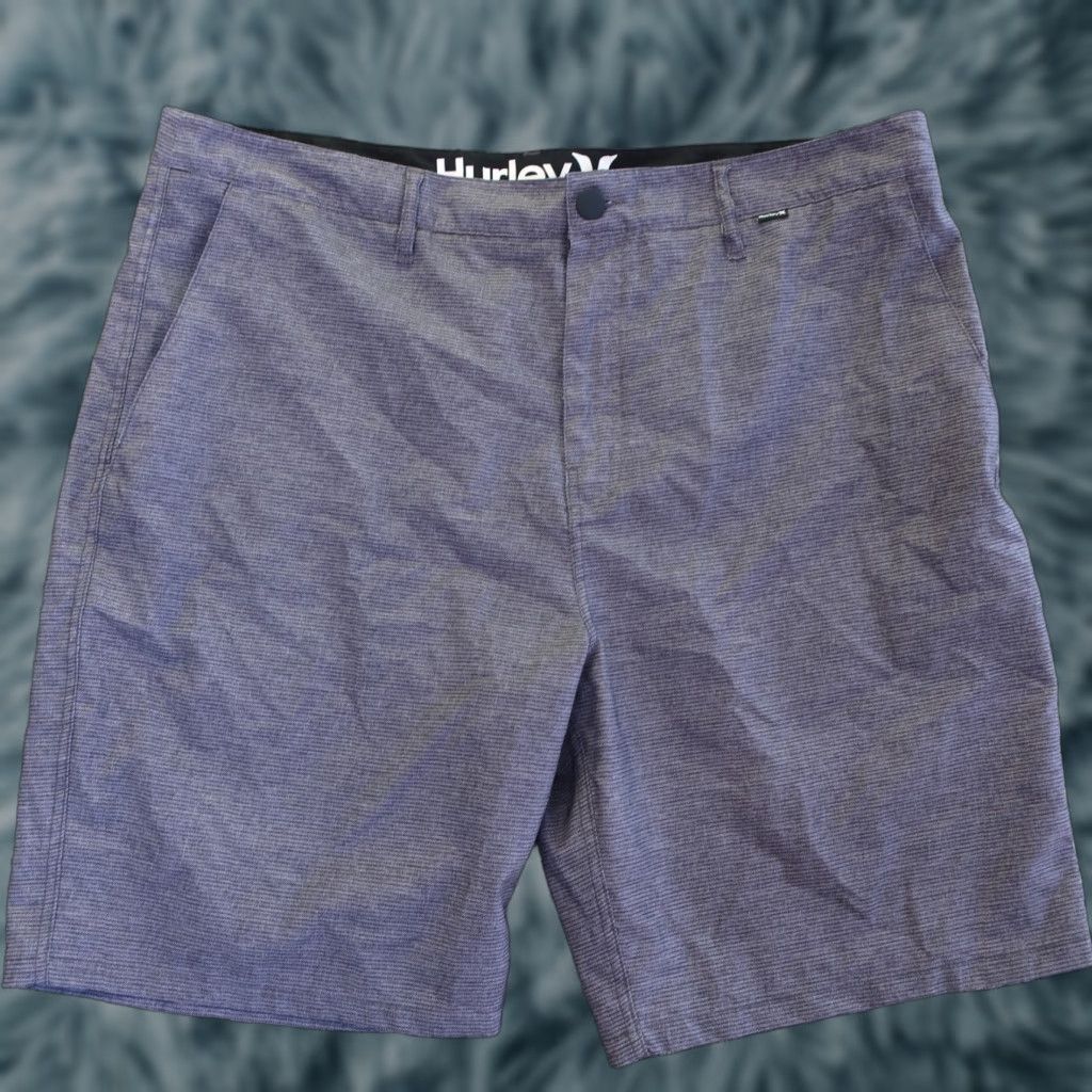 Hurley Hurley Shorts Mens 38 Gray Lightweight Golf Quick Dry EUC Striped 90s Athletic Size US 38 / EU 54 - 1 Thumbnail