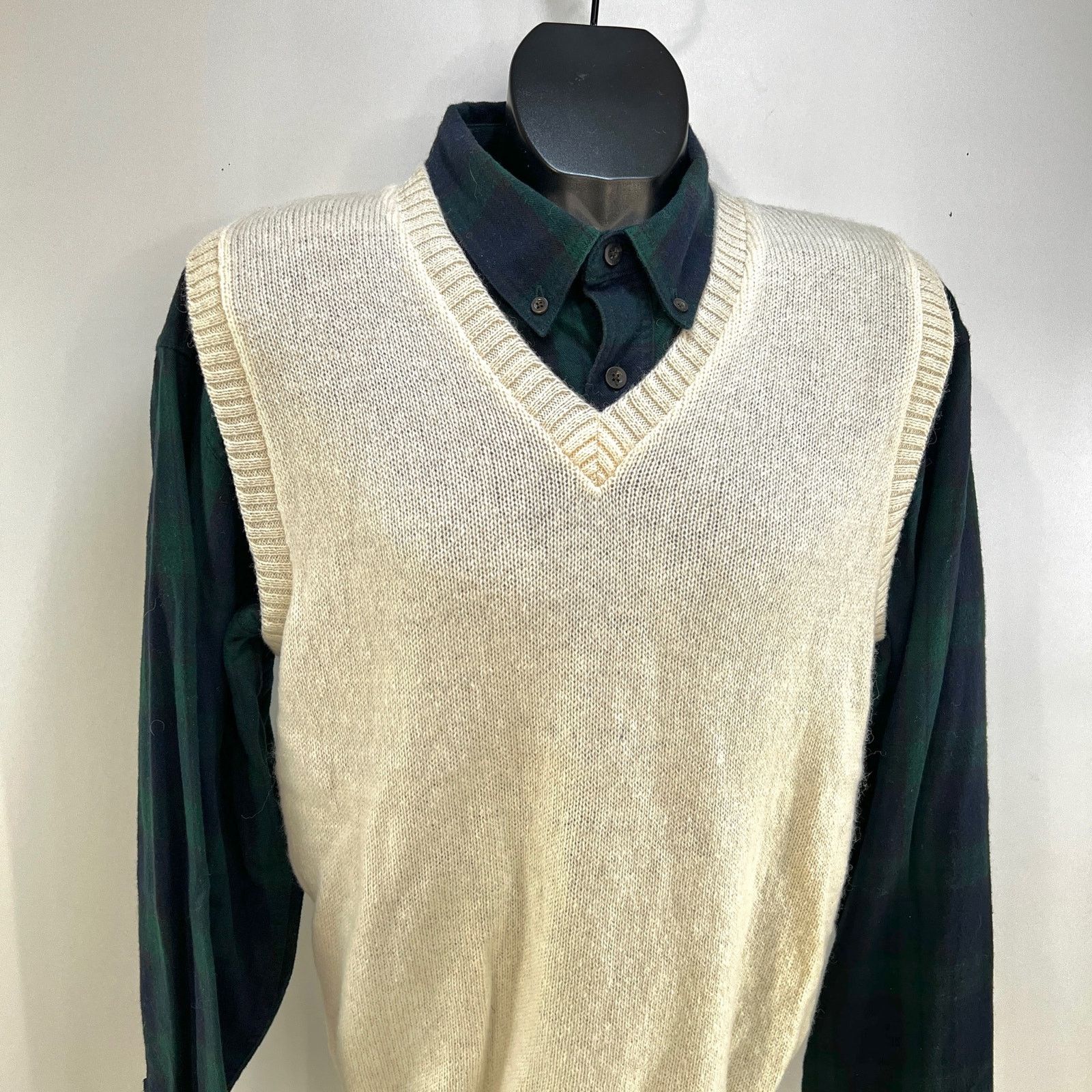 Vintage Vintage Ivory Scottish Wool Sweater Vest by Puritan V Neck Size US XL / EU 56 / 4 - 4 Thumbnail
