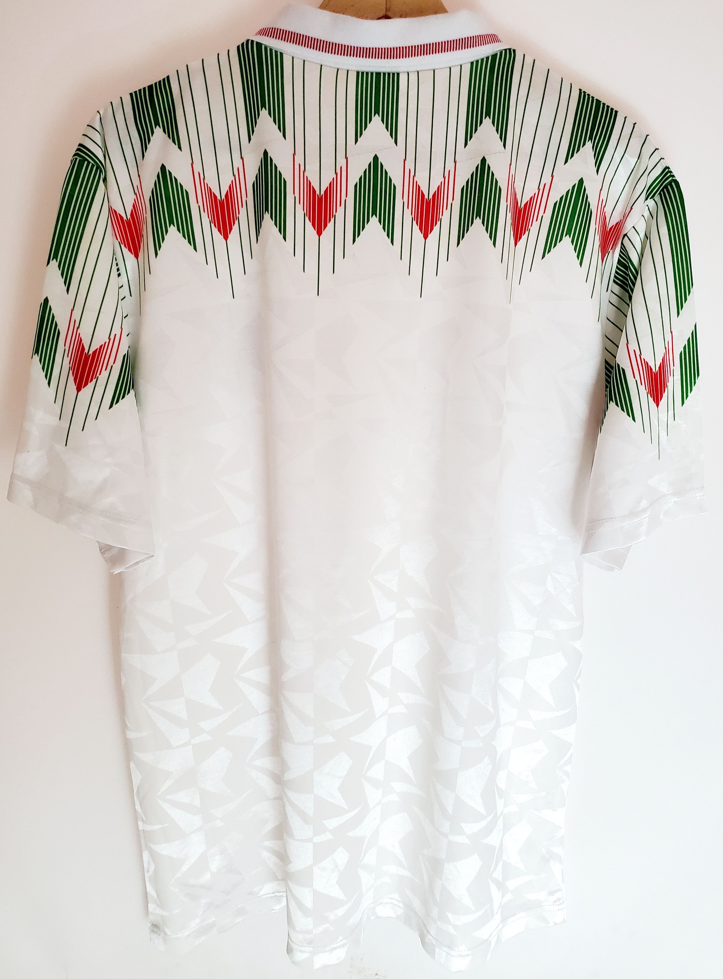 Umbro 1990/1992 FC Wales Umbro Vintage Jersey perfect condition Xl Size US XL / EU 56 / 4 - 9 Thumbnail