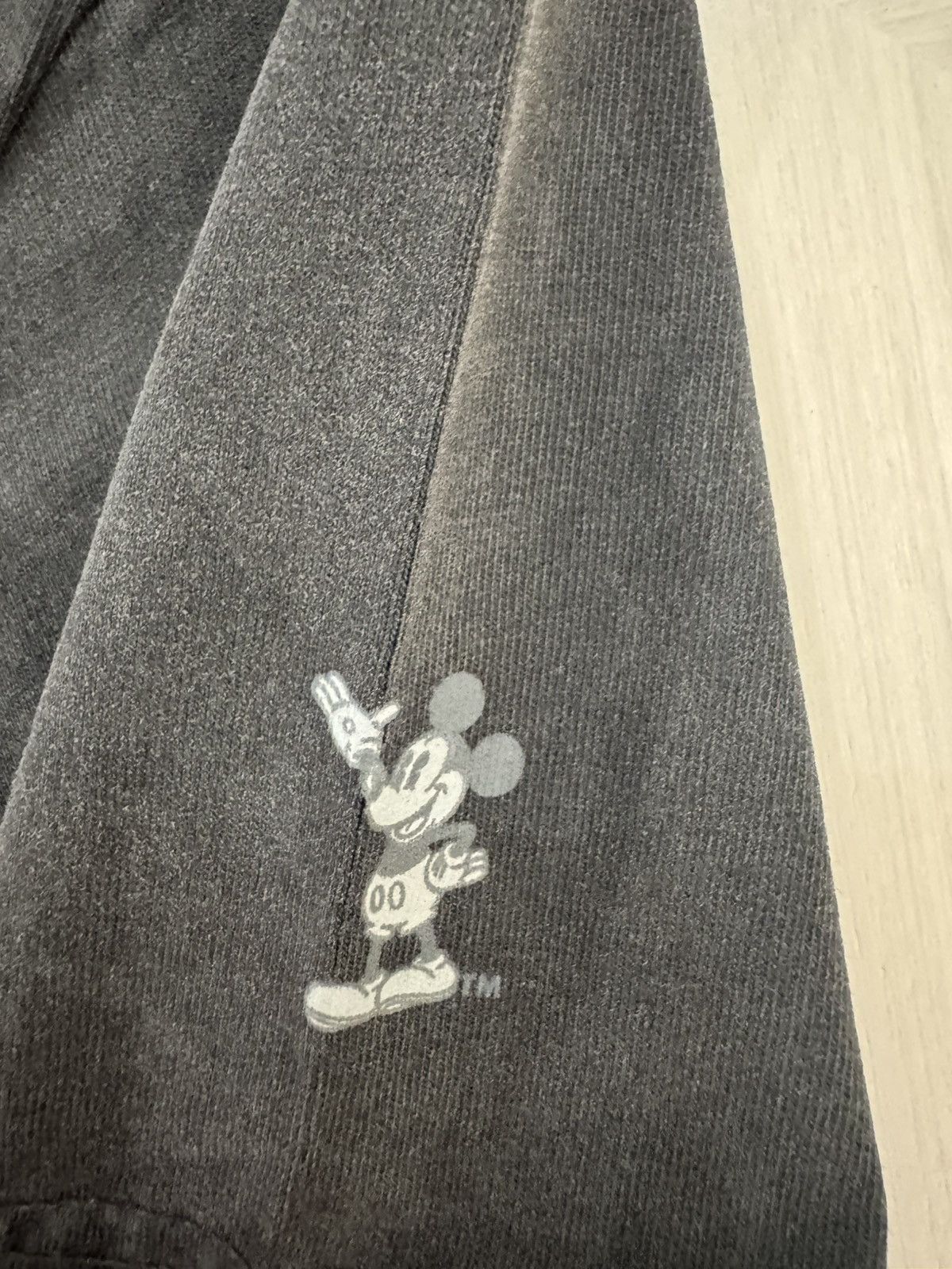 Kith Kith X Disney Family Just Us Tee Black Size Xs Used FW23 Size US XS / EU 42 / 0 - 7 Thumbnail