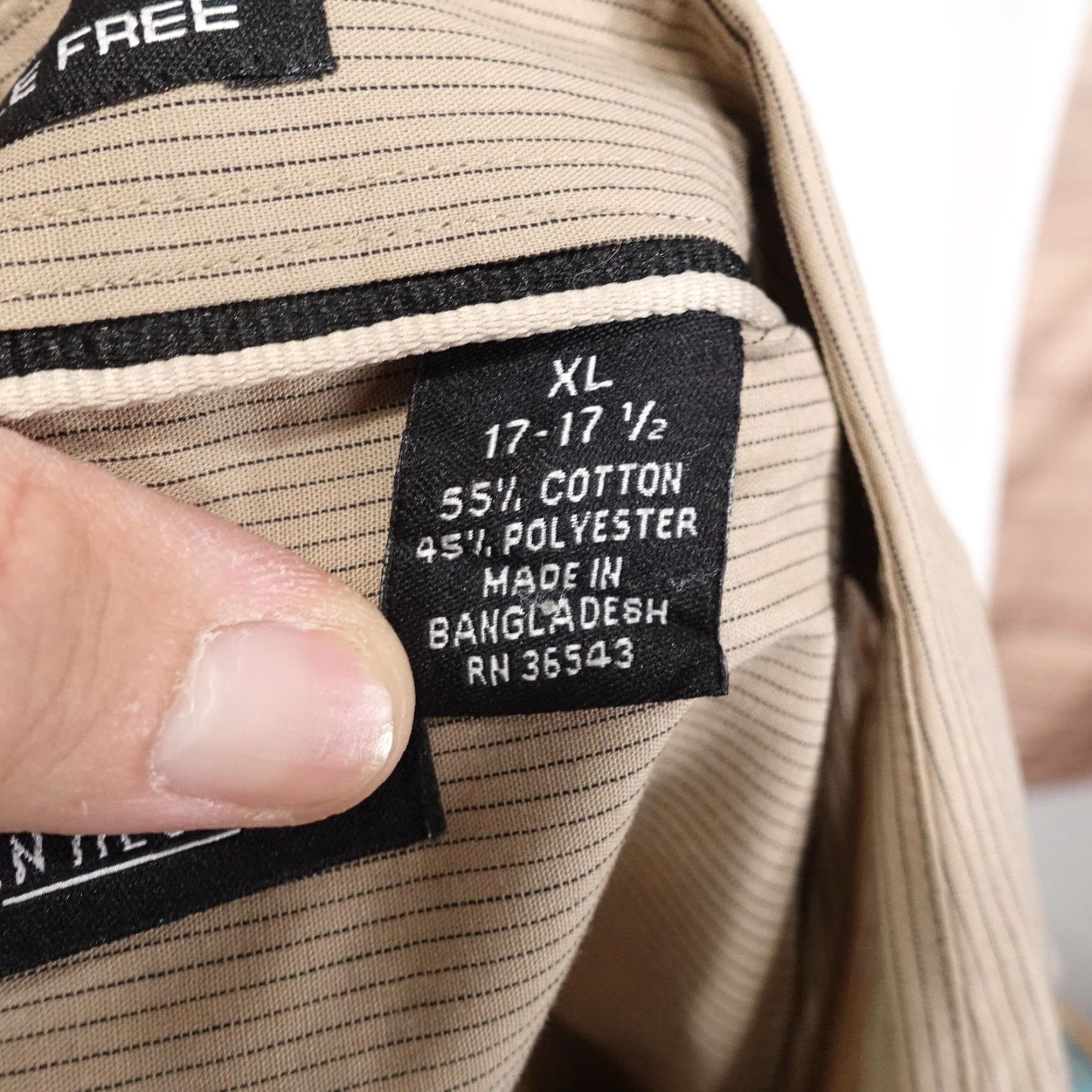 Van Heusen Van Heusen Shirt Mens XL Tan Wrinkle Free Button Down Long Sleeve Classic Pocket Size US XL / EU 56 / 4 - 7 Thumbnail