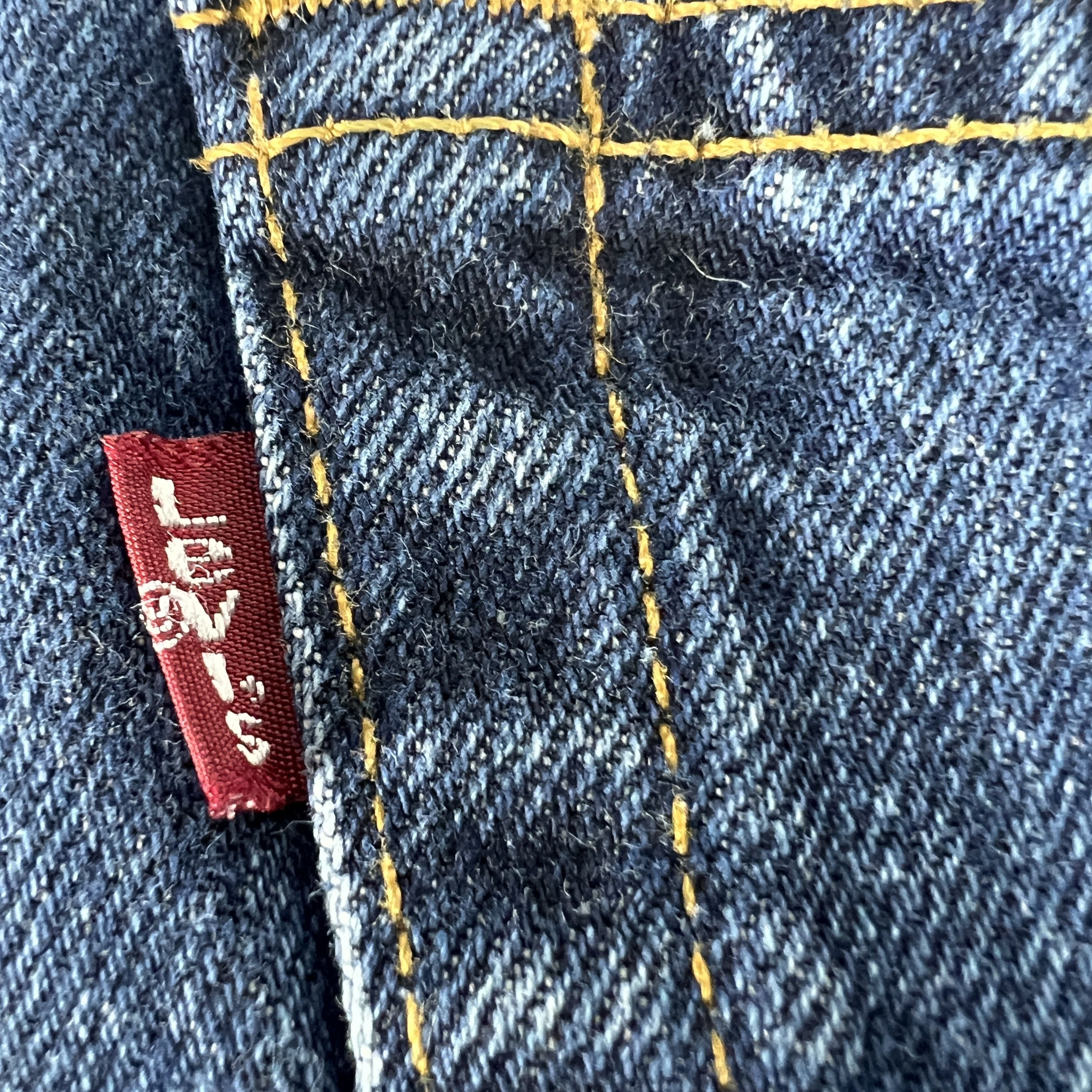 Levi's × Vintage Y2K Levi's Jeans 550 Relaxed Dark Blue Faded Cotton Denim Size US 34 / EU 50 - 11 Thumbnail
