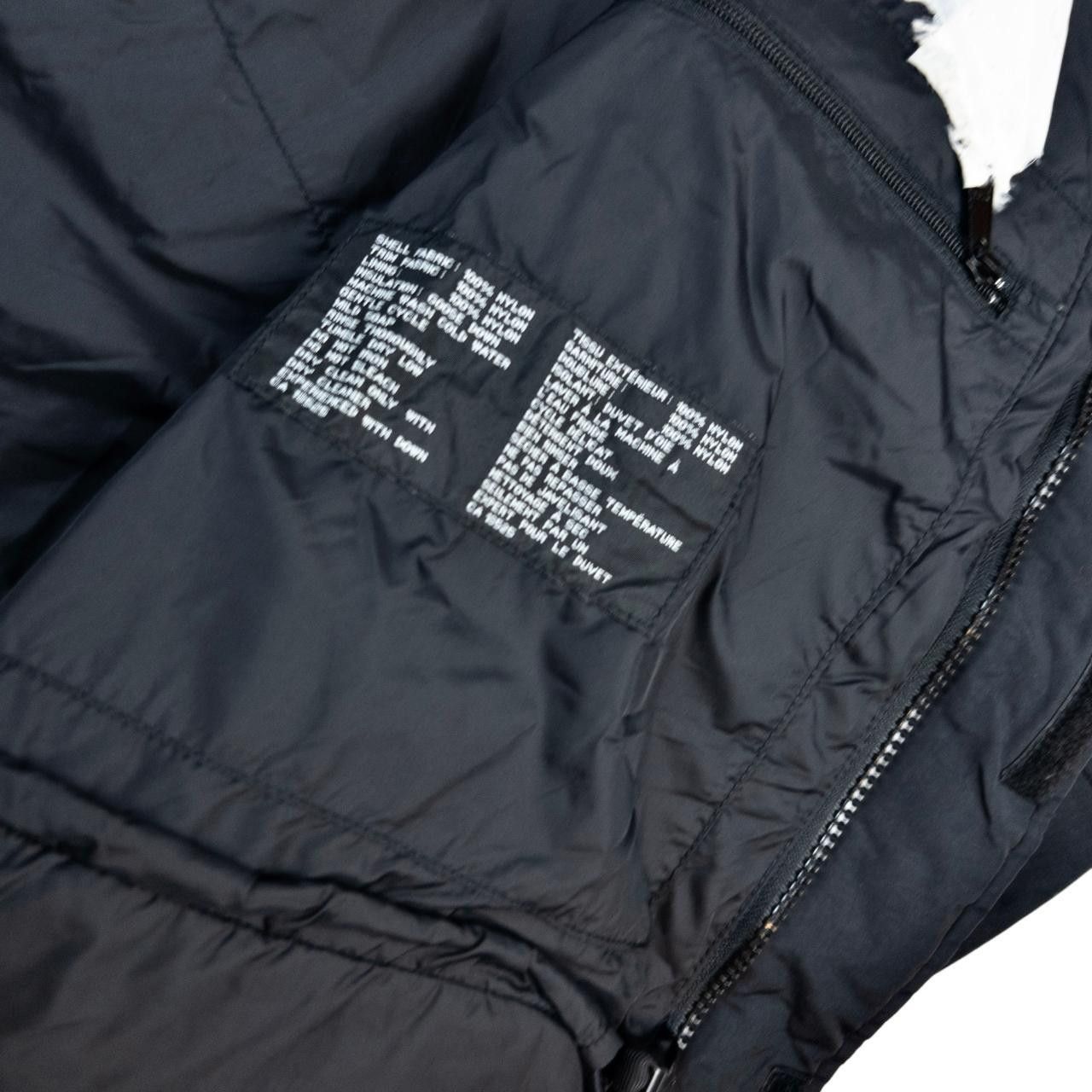 Mountain Hardwear Vintage Mountain Hardwear Zip Up Padded Jacket Size L Size US L / EU 52-54 / 3 - 6 Thumbnail