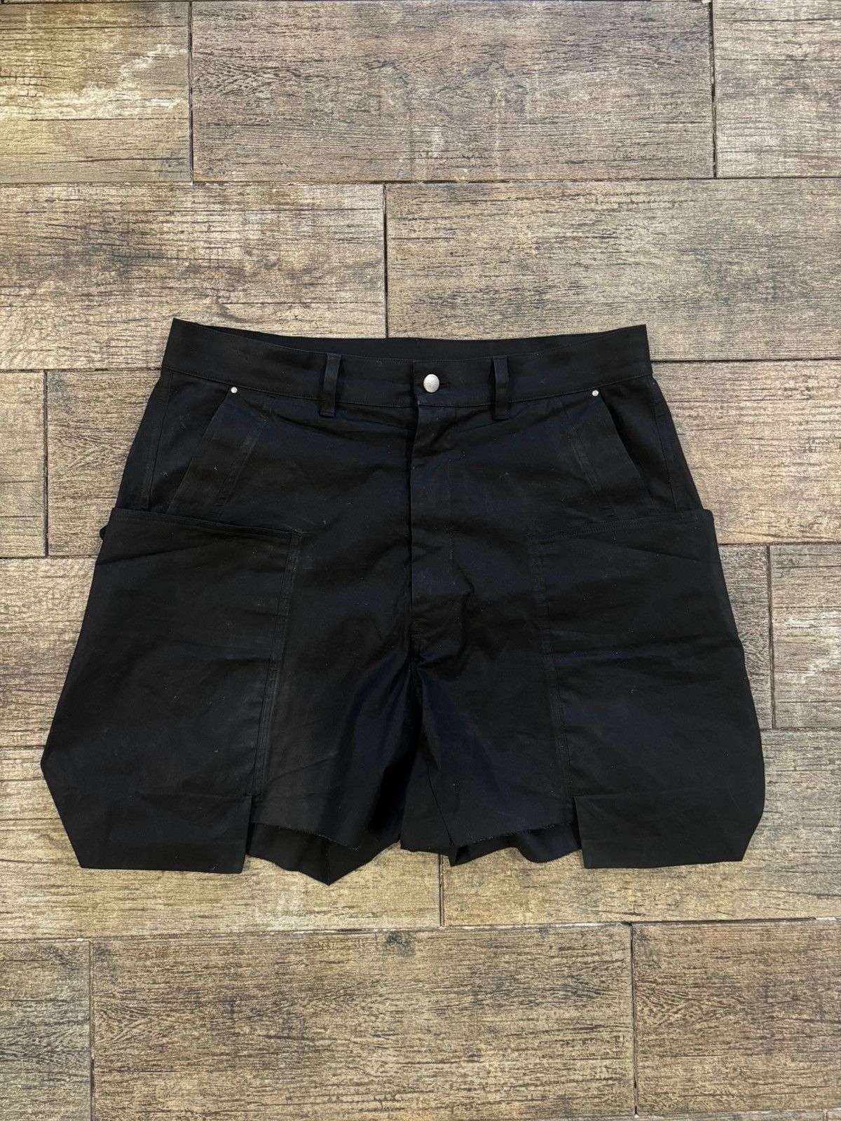 Rick Owens Black Twill Cargo Shorts Size US 32 / EU 48 - 1 Thumbnail