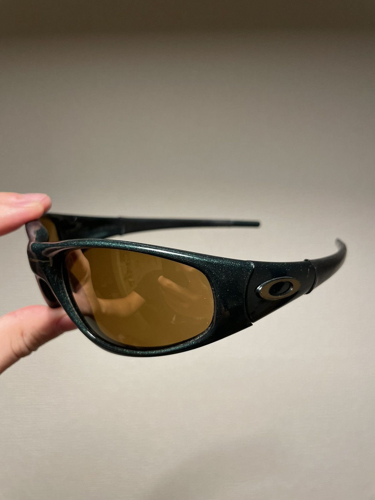 image of Oakley Straight Jacket Emerald Sunglasses in Green, Men's