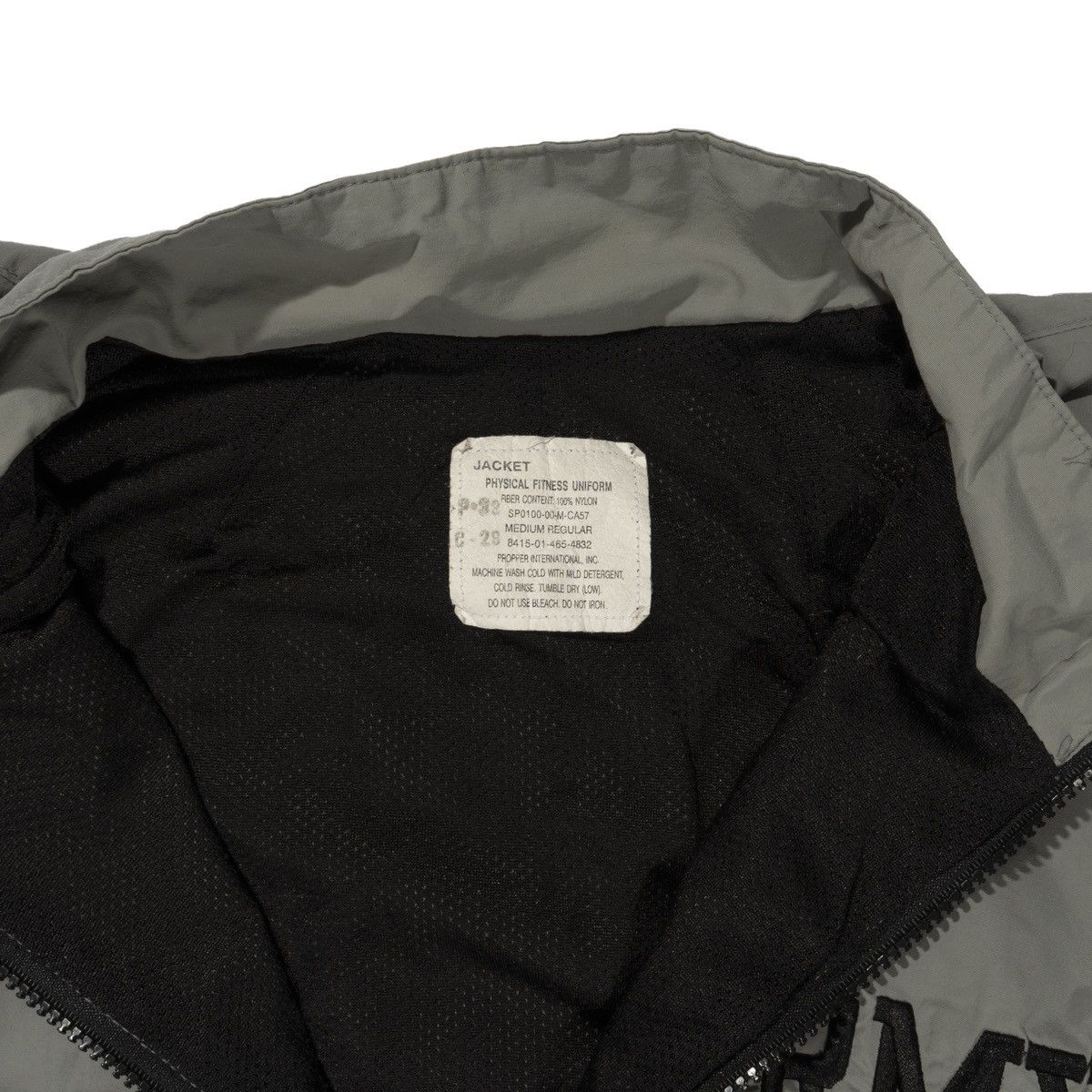Vintage Army Windbreaker Size US M / EU 48-50 / 2 - 3 Thumbnail