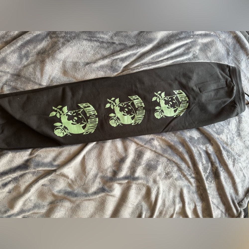 Market Market Beware of Humans Joggers – Medium – Black/Green Size US 36 / EU 52 - 4 Thumbnail