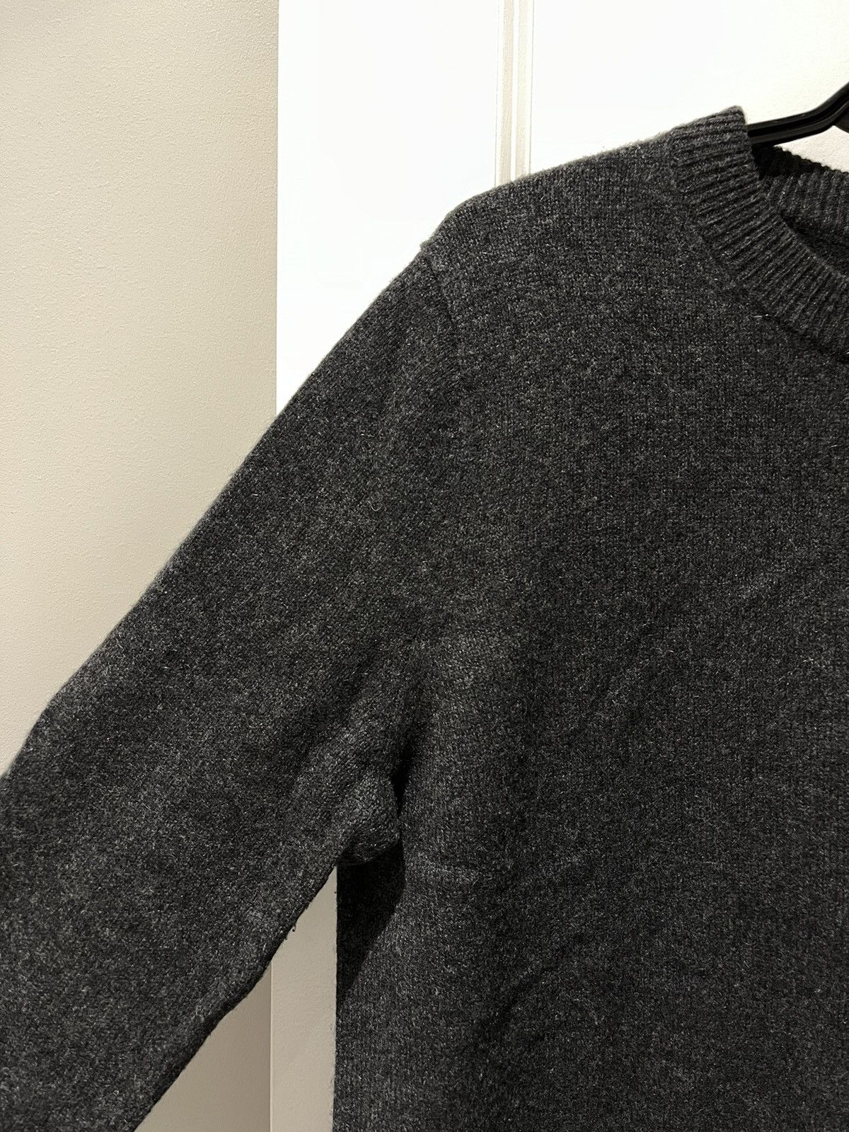 Cos 100% cashmere sweater boxy style unisex Size US M / EU 48-50 / 2 - 6 Thumbnail