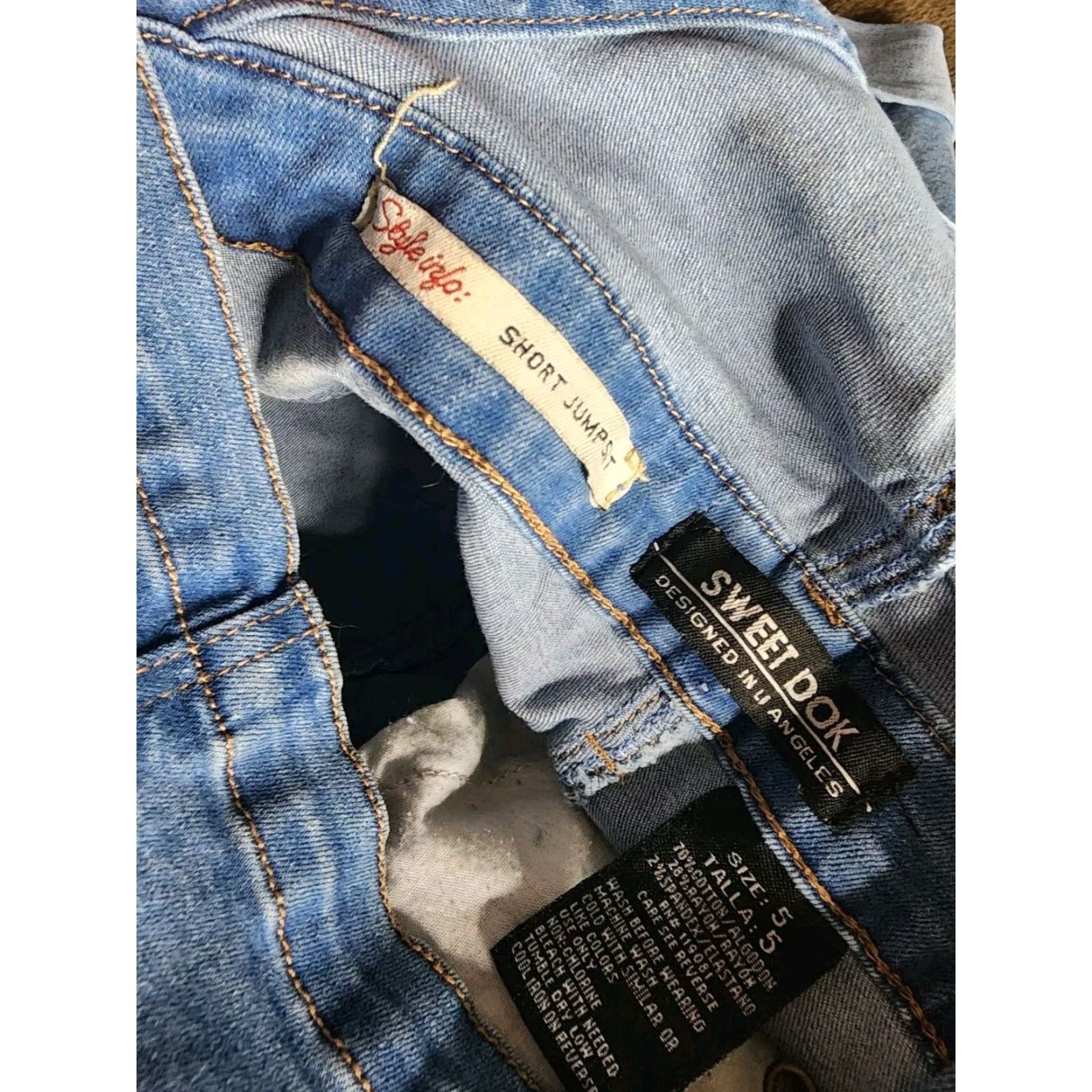Vintage Juniors 5 SWEET LOOK Distressed Denim Shorts Overalls Shortalls Denim Blue Cotton Blend Jeans Shorts Distressed 5 Denim Sweet Look Size 27" / US 4 / IT 40 - 6 Thumbnail