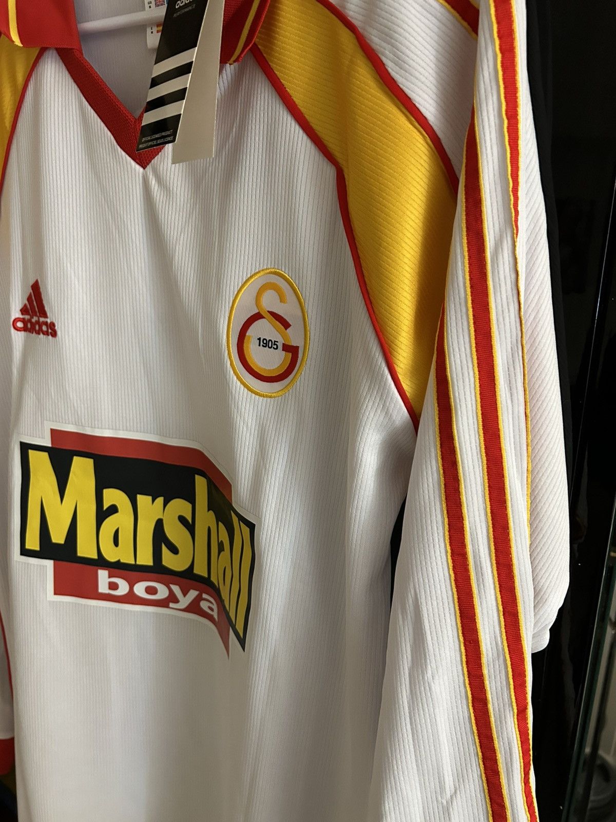 Other HAGI Galatasaray 99/00 Uefa cup long sleeve retro jersey Size US M / EU 48-50 / 2 - 3 Thumbnail