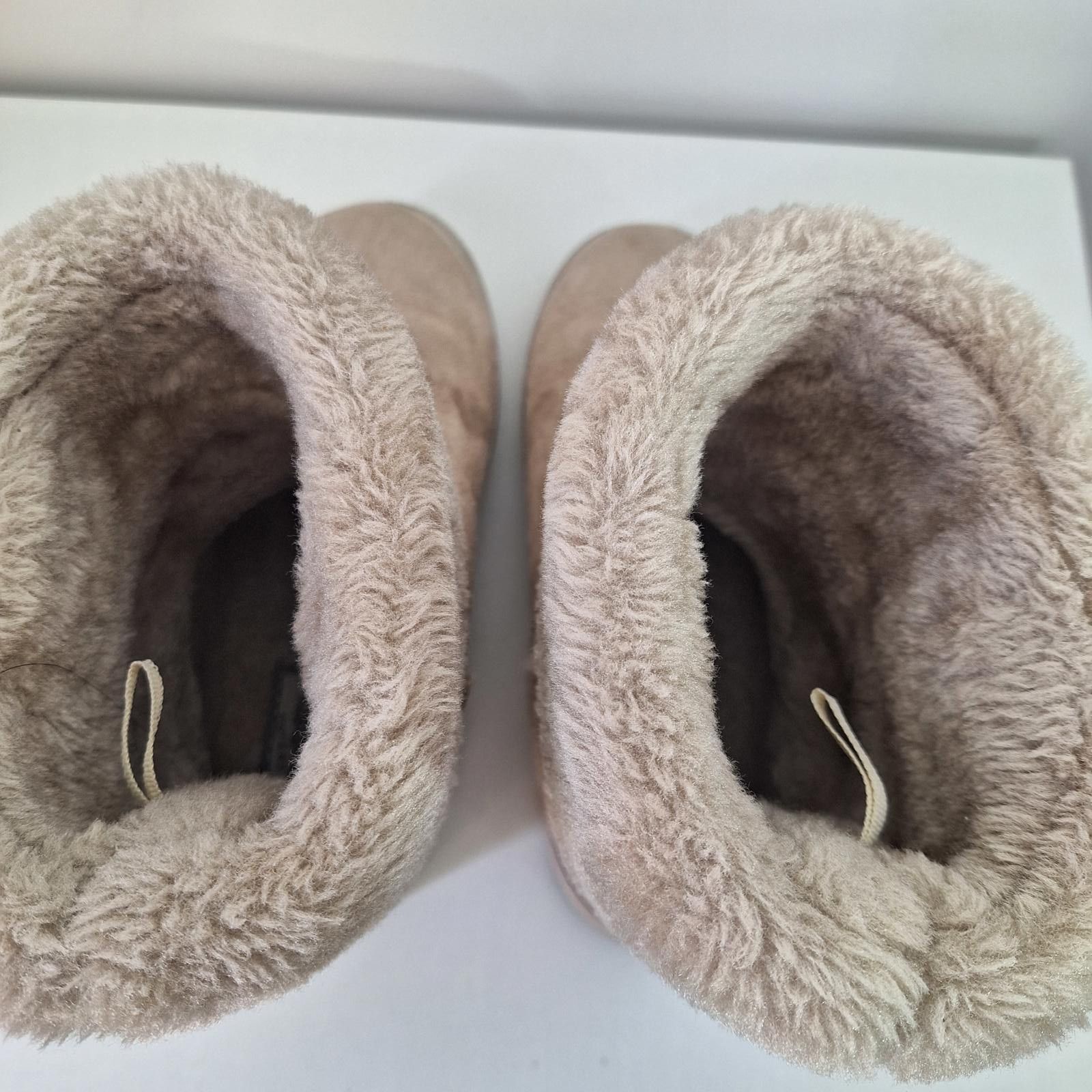 Designer Naughty Monkey WInter fluffy Faux Fur Boots women size 8 Size US 9 / IT 39 - 6 Thumbnail