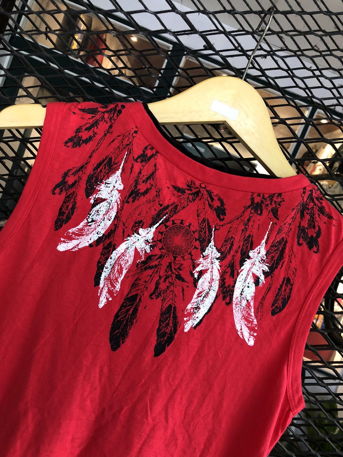 If Six Was Nine × Japanese Brand × Le Grande Bleu (L.G.B.) JAPANESE DIRTY WOLF WING NATIVE AMERICAN TANKTOP Size US M / EU 48-50 / 2 - 7 Thumbnail
