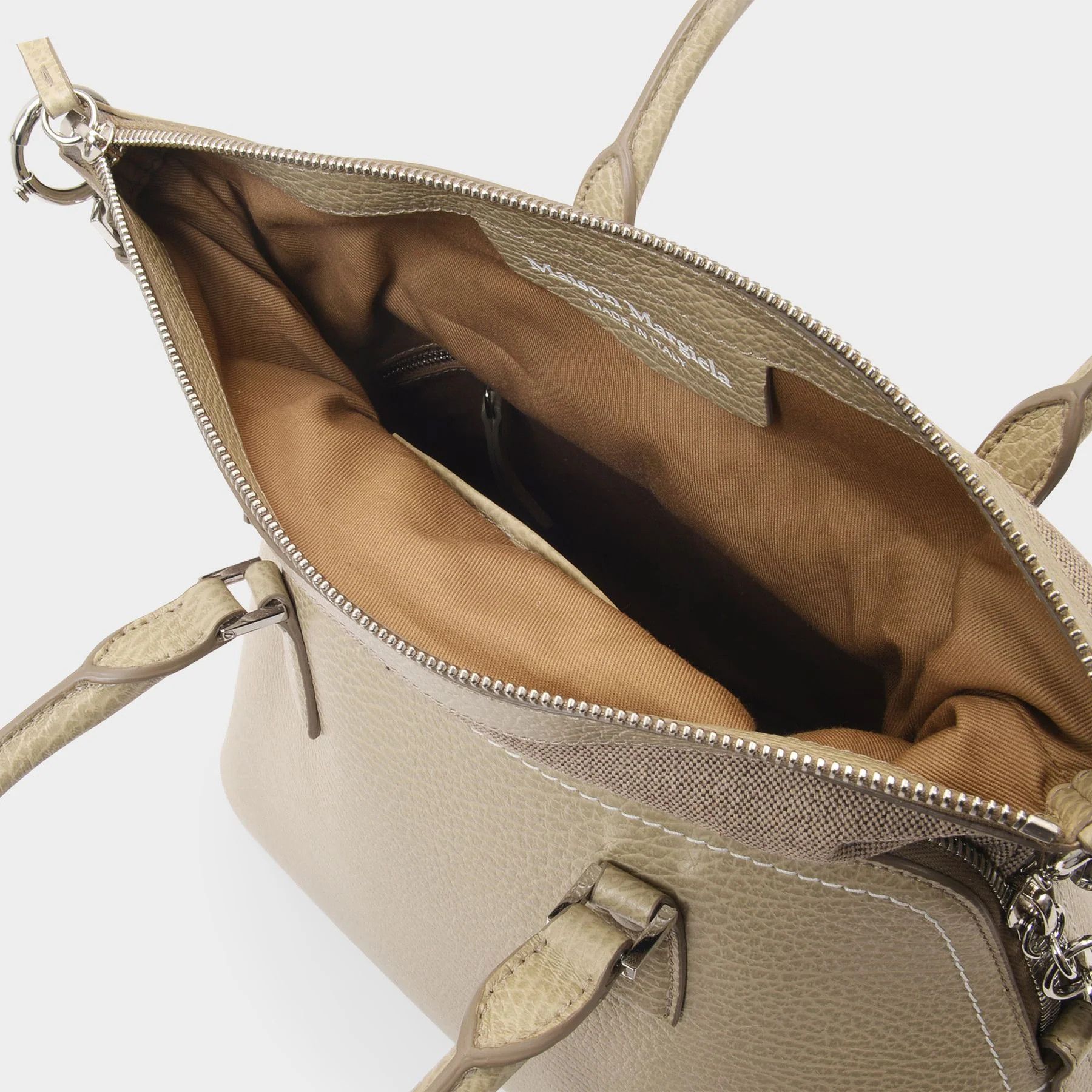 Maison Margiela oc11z0325 Size: OS / Medium Bag in Tan Size ONE SIZE - 5 Thumbnail